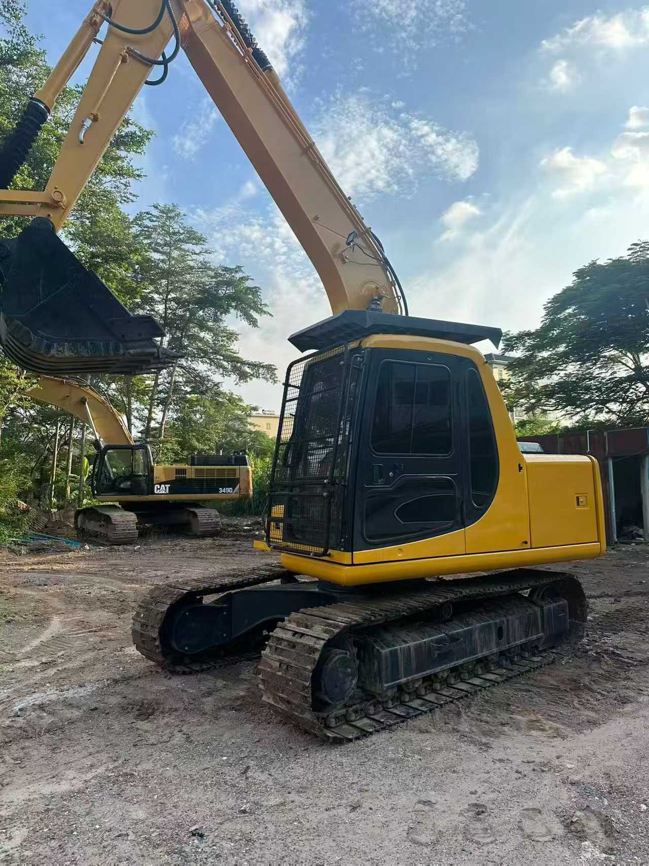 Buy Komatsu PC120-6E Used Excavator / 6 Buy Komatsu PC120-6E Used Excavator / 6