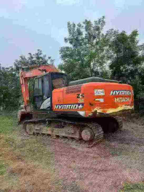 Buy Hitachi ZH200-5B Used Excavator / 1