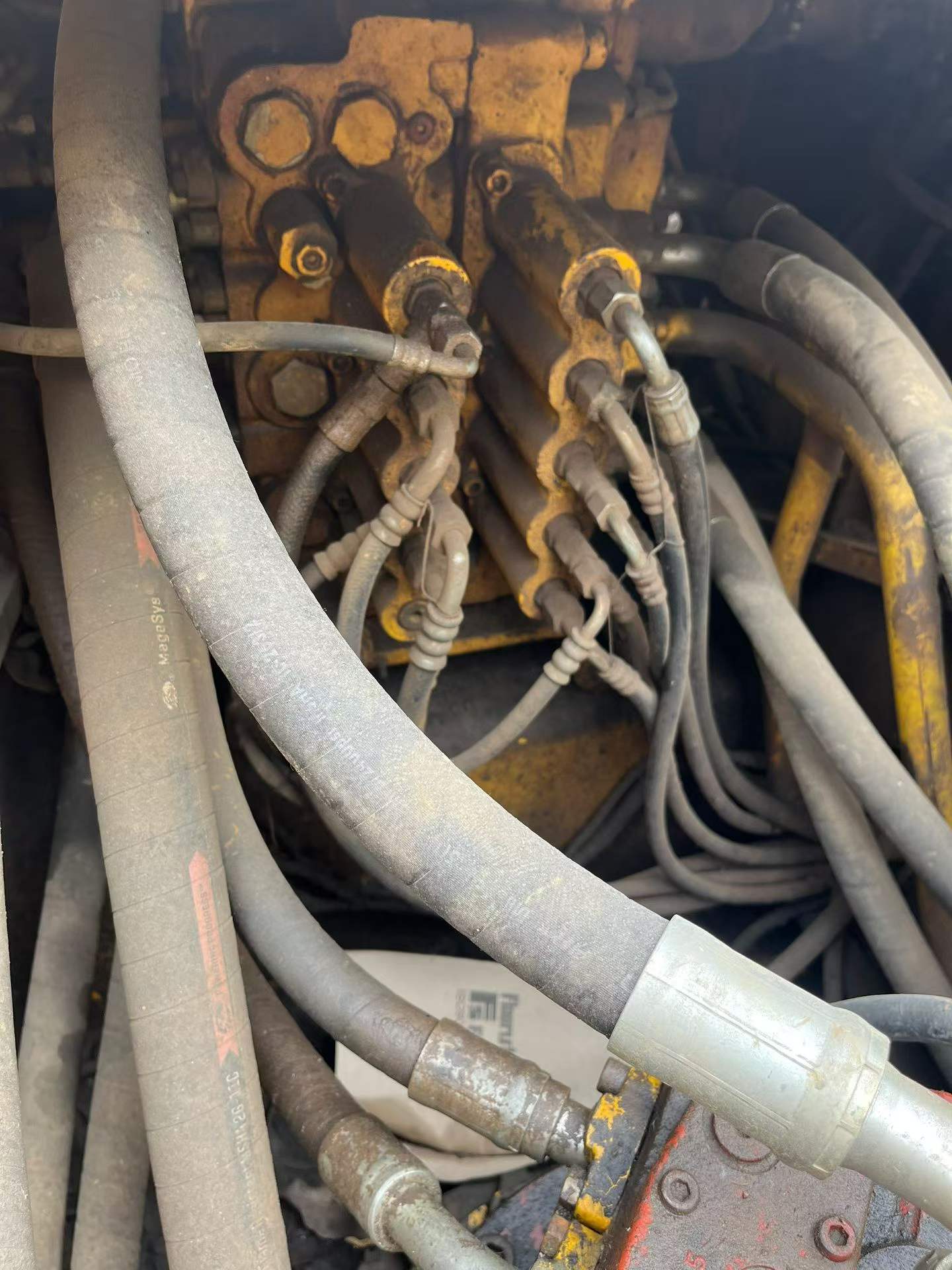 Buy Kato HD1430-7 Used Excavator / 8