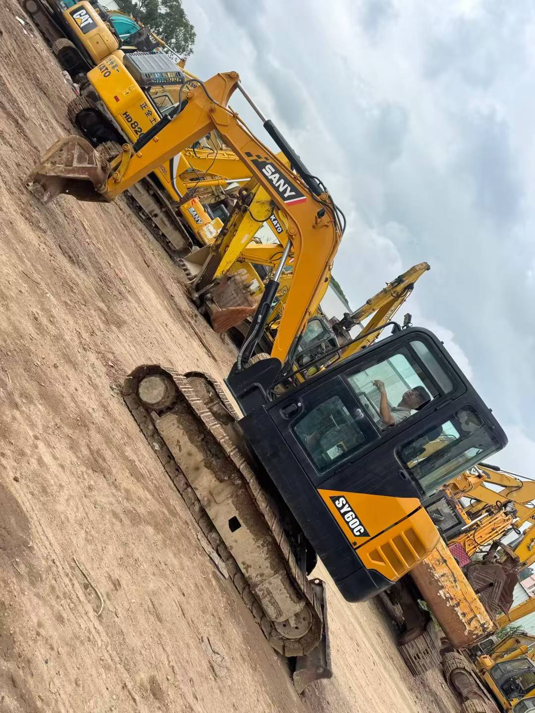 Buy Sany SY60 Used Excavator / 3 Buy Sany SY60 Used Excavator / 3