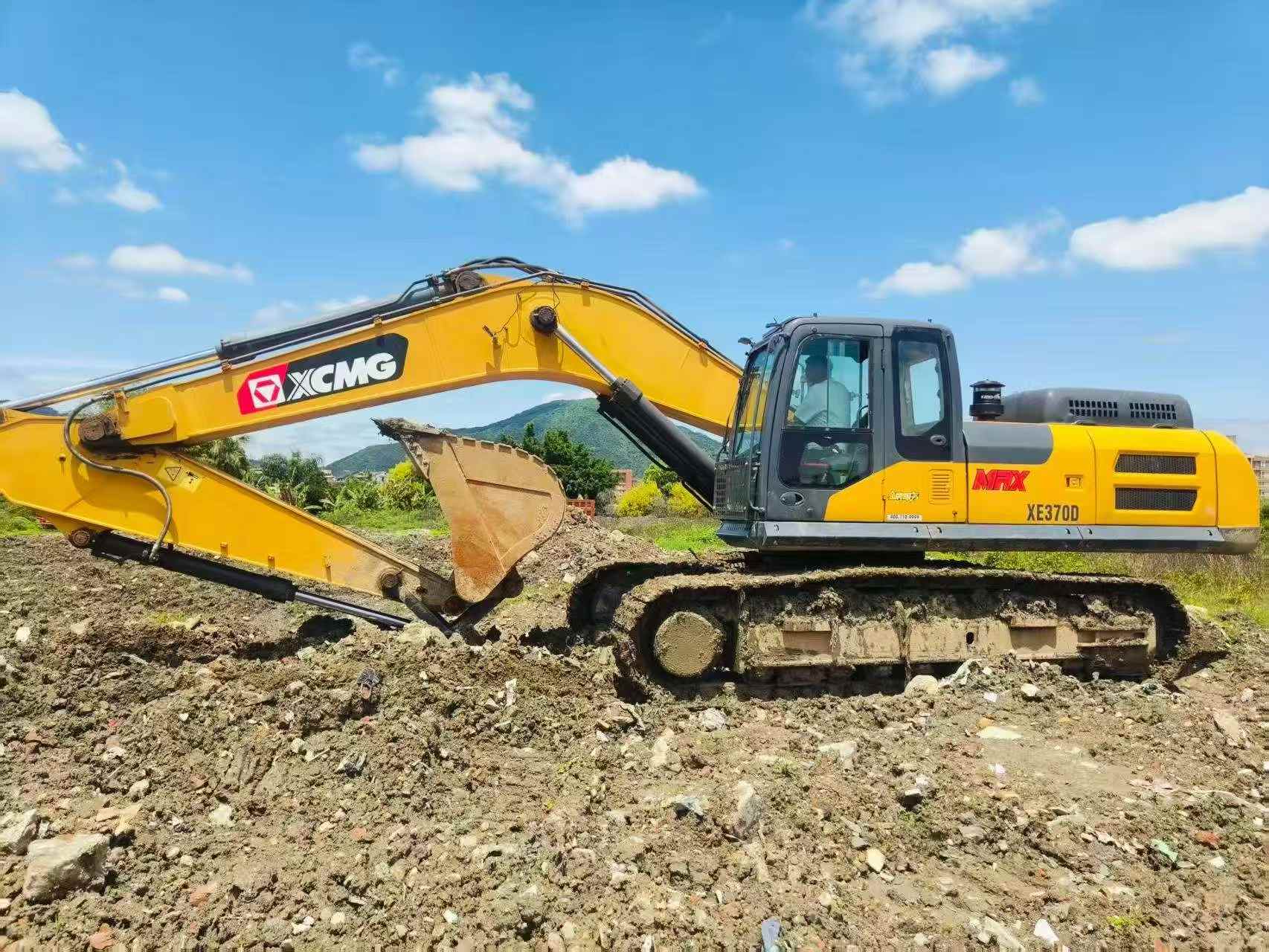 Buy XCMG XE370 Used Excavator / 4 Buy XCMG XE370 Used Excavator / 4