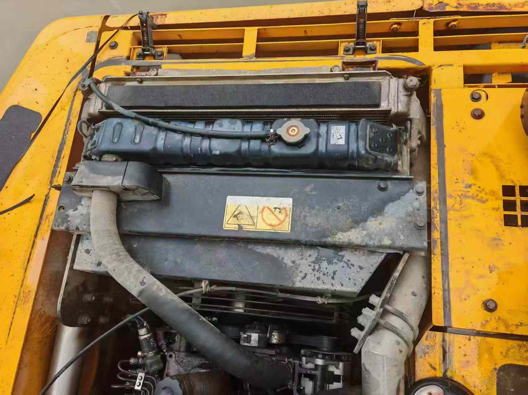 Buy Hyundai R225-7 Used Excavator / 2 Buy Hyundai R225-7 Used Excavator / 2