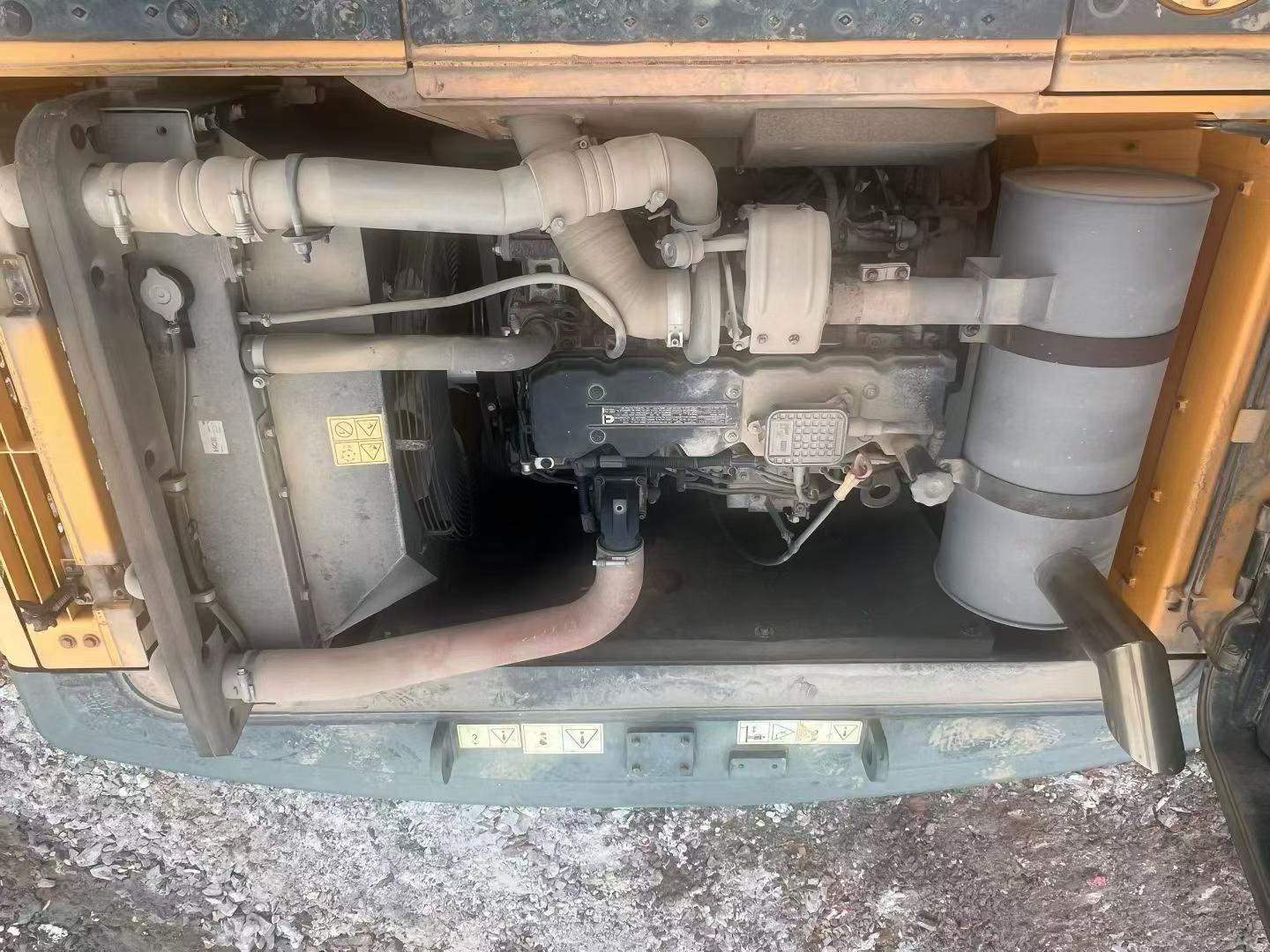 Buy Hyundai R225-7 Used Excavator / 4 Buy Hyundai R225-7 Used Excavator / 4