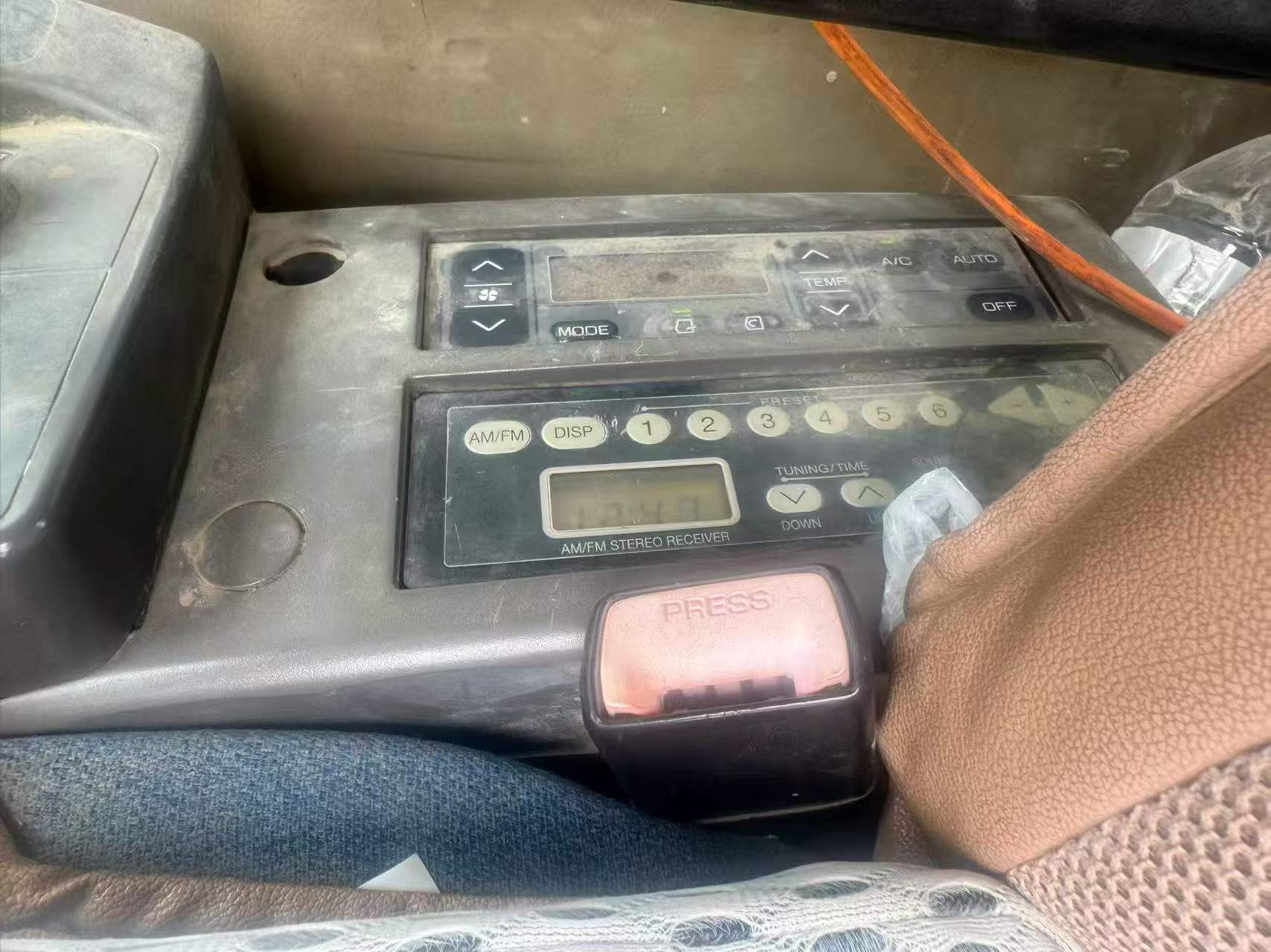 شراء حفارة Hitachi ZX240 مستعملة / 5