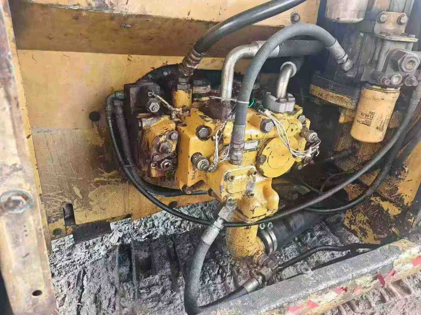 Buy Caterpillar 320A Used Excavator / 5 Buy Caterpillar 320A Used Excavator / 5