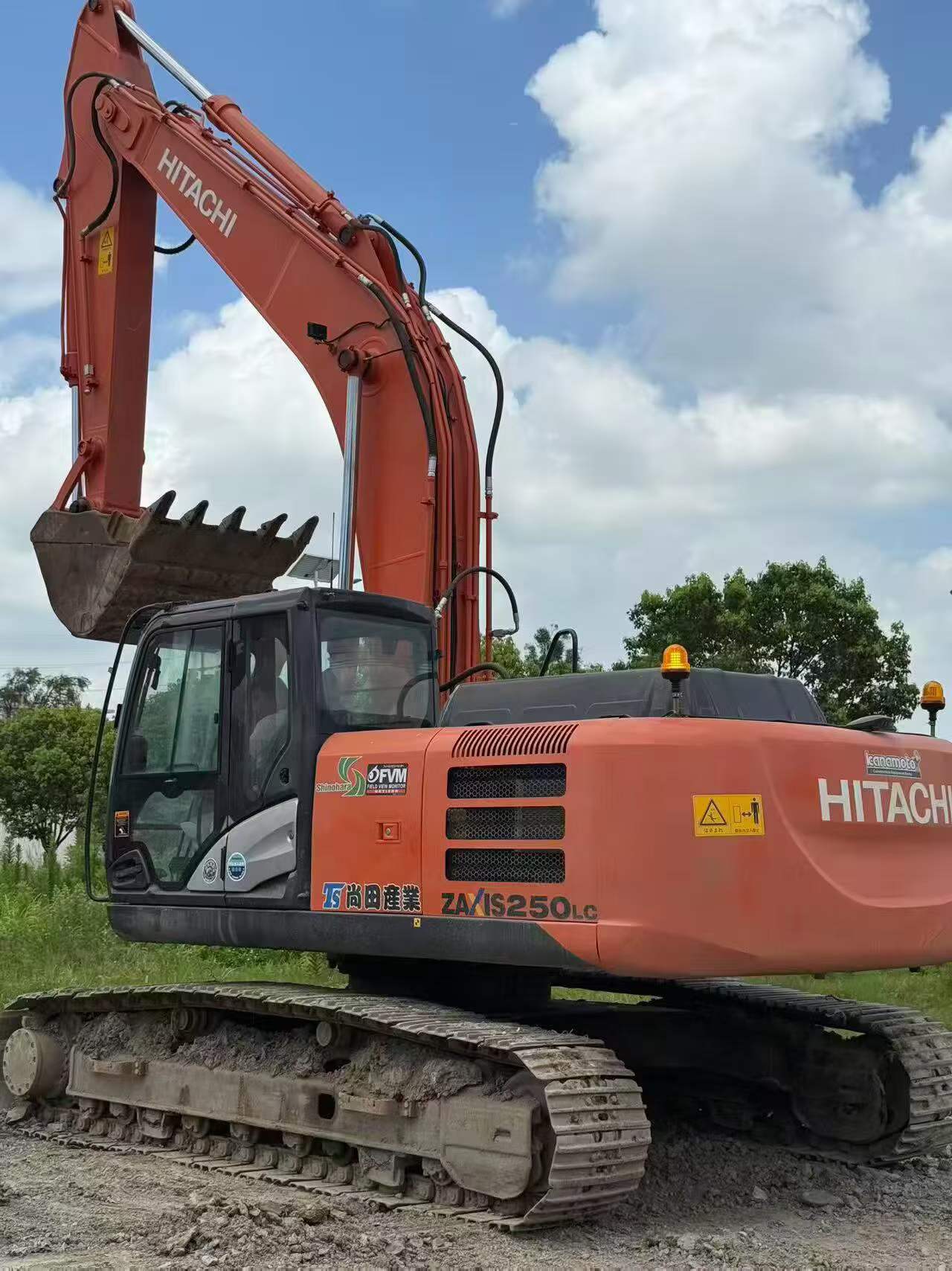 Buy Hitachi EX250-5 Used Excavator / 4 Buy Hitachi EX250-5 Used Excavator / 4