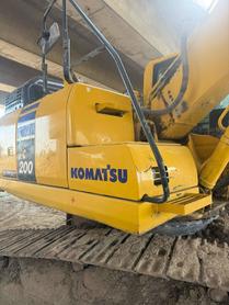Buy Komatsu PC200 Used Excavator / 2 Buy Komatsu PC200 Used Excavator / 2