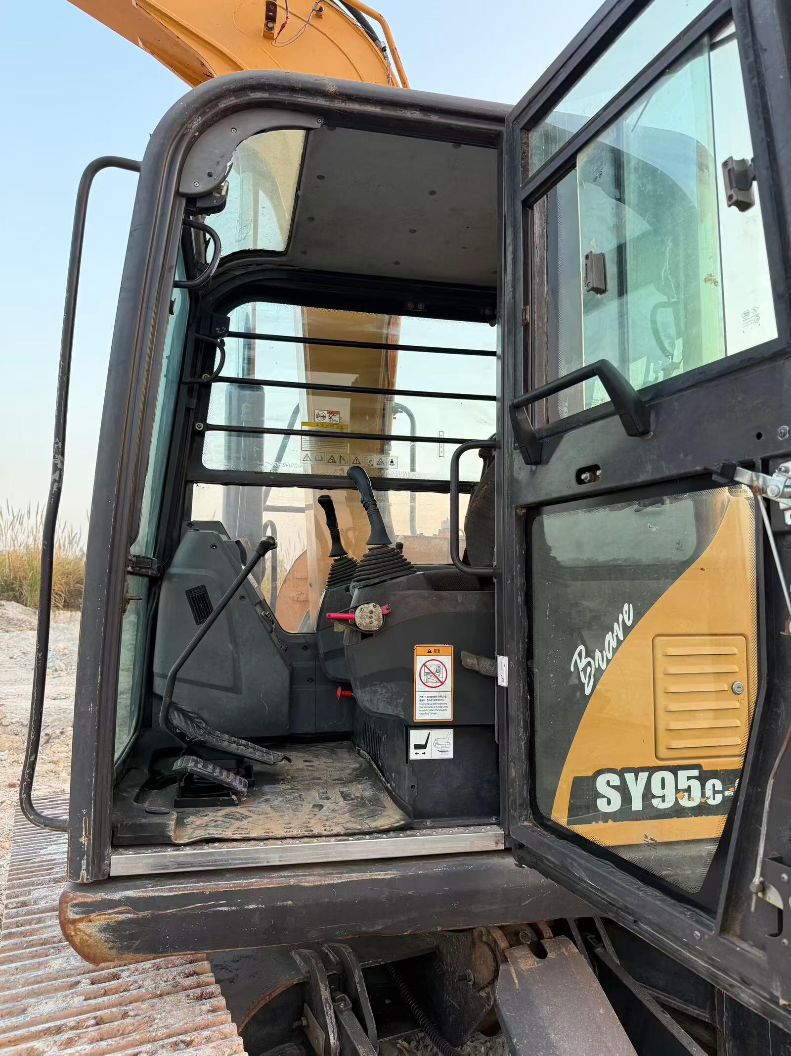 Buy Sany SY95C Used Excavator / 9 Buy Sany SY95C Used Excavator / 9