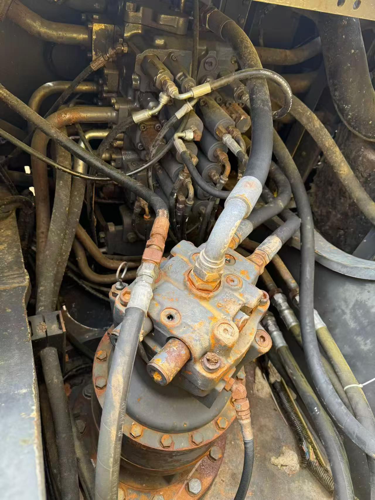 Buy Sumitomo SH200A5 Used Excavator / 6 Buy Sumitomo SH200A5 Used Excavator / 6