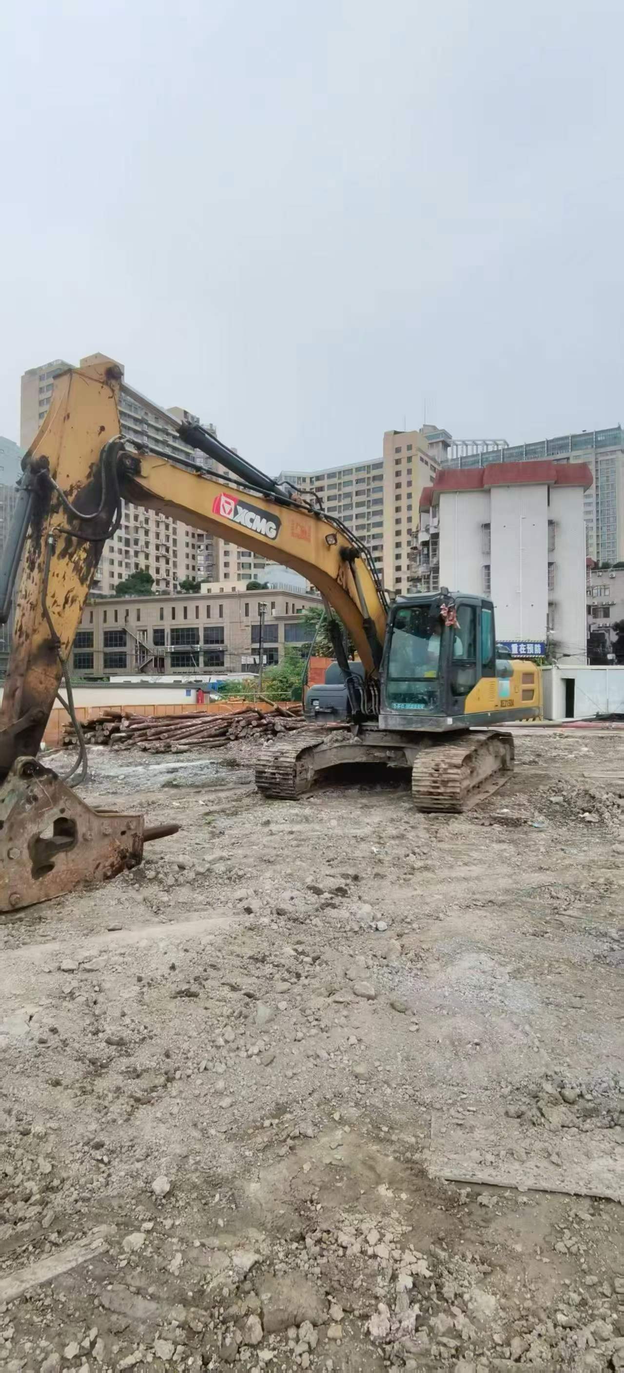 Buy XCMG XE205DA Used Excavator / 8 Buy XCMG XE205DA Used Excavator / 8