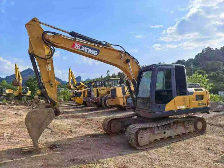 Buy XCMG XE135B Used Excavator / 1