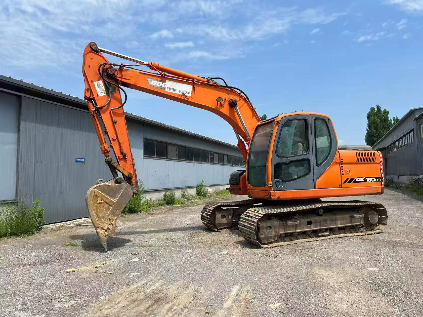 Buy Doosan DX15 Used Excavator / 2 Buy Doosan DX15 Used Excavator / 2
