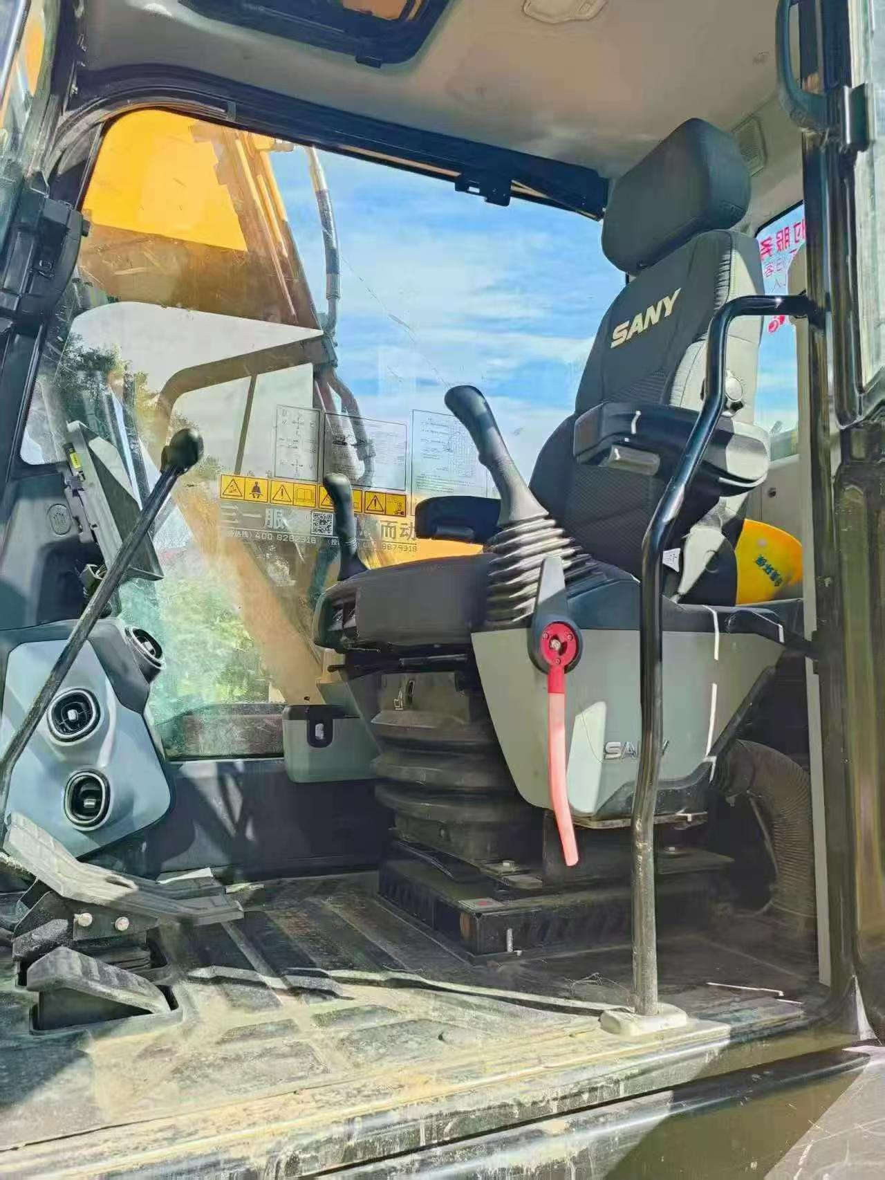 Buy Sany SY135 Used Excavator / 6 Buy Sany SY135 Used Excavator / 6
