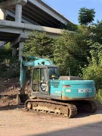 Buy Kobelco SK130 Used Excavator / 3 Buy Kobelco SK130 Used Excavator / 3