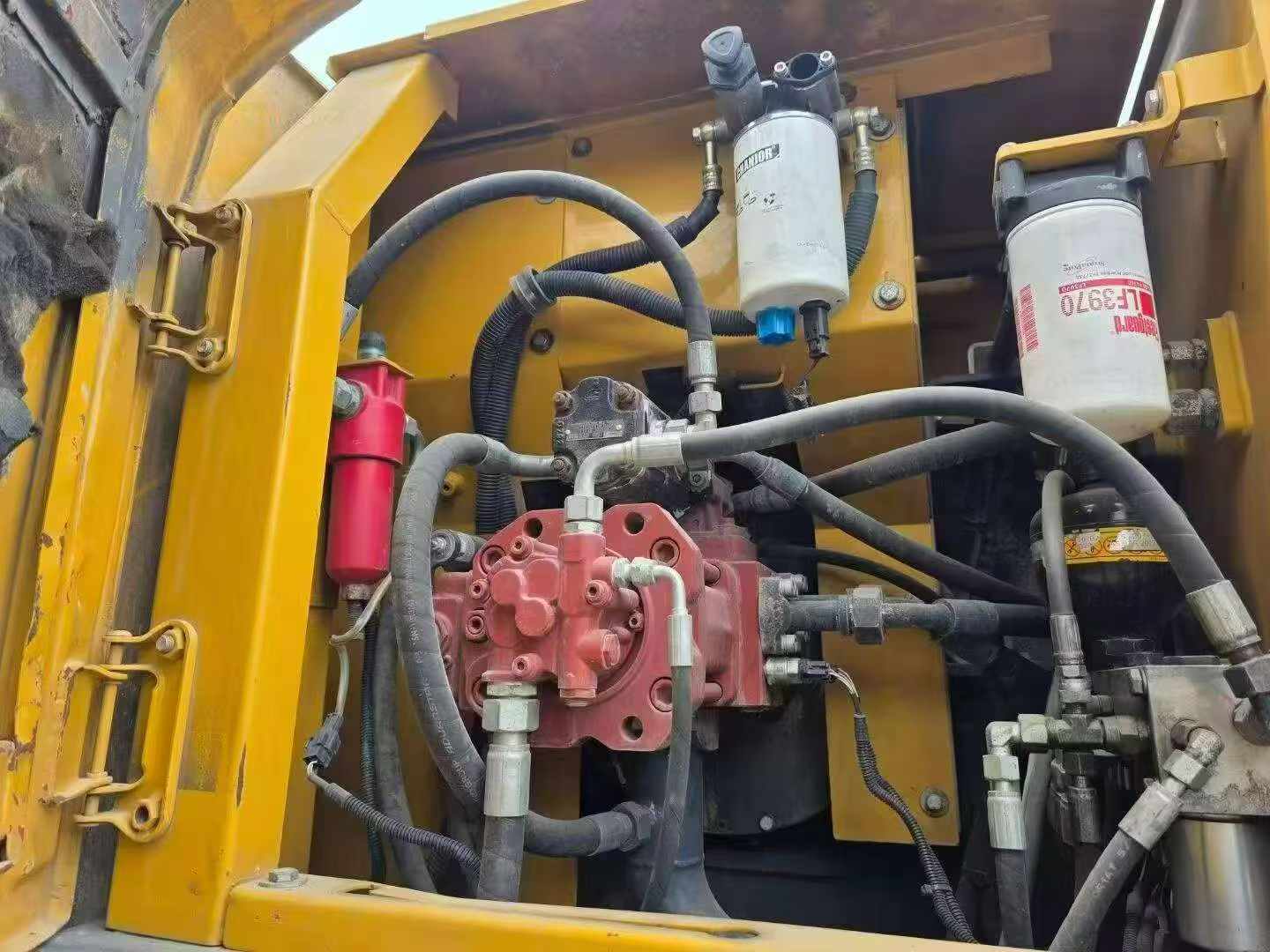 Buy XCMG XE150 Used Excavator / 5 Buy XCMG XE150 Used Excavator / 5