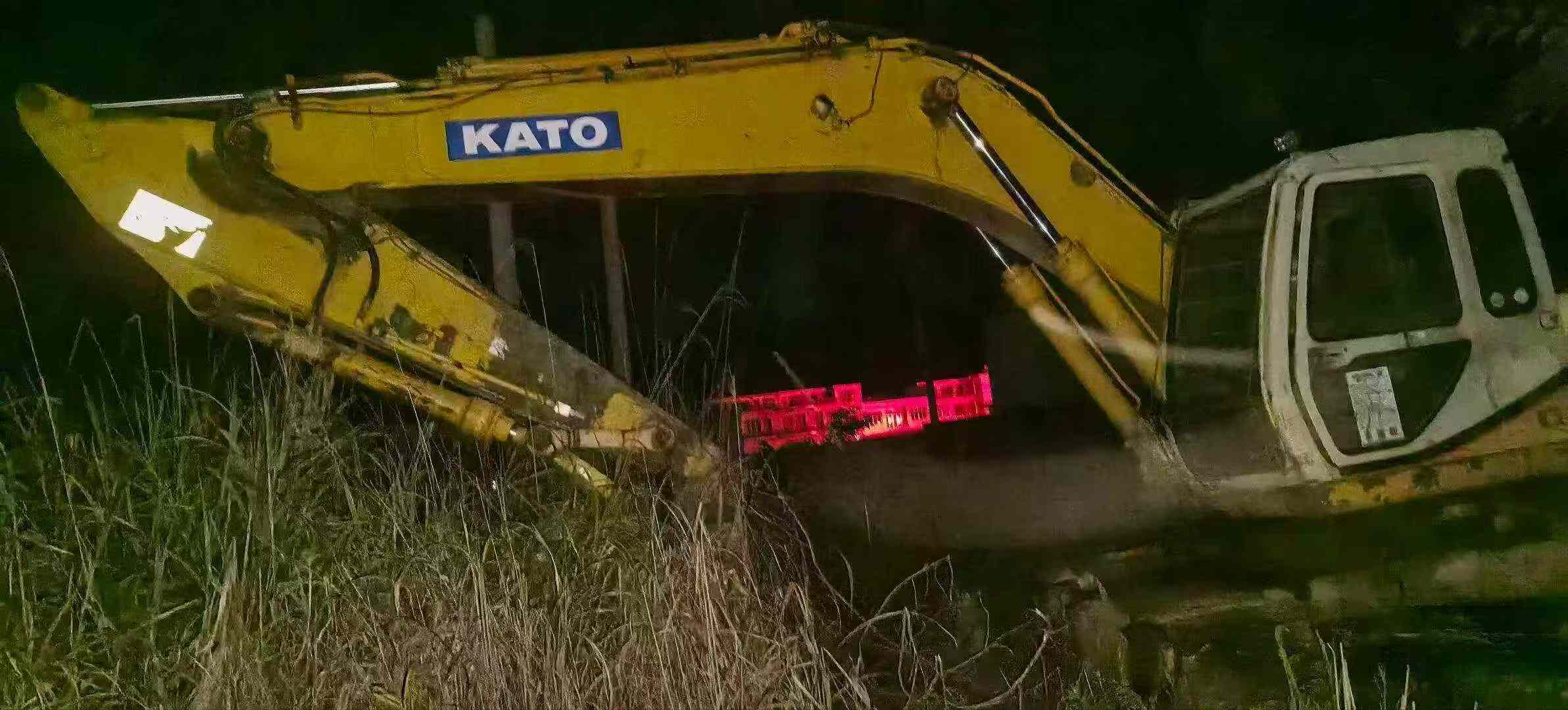 Buy Kato HD823 Used Excavator