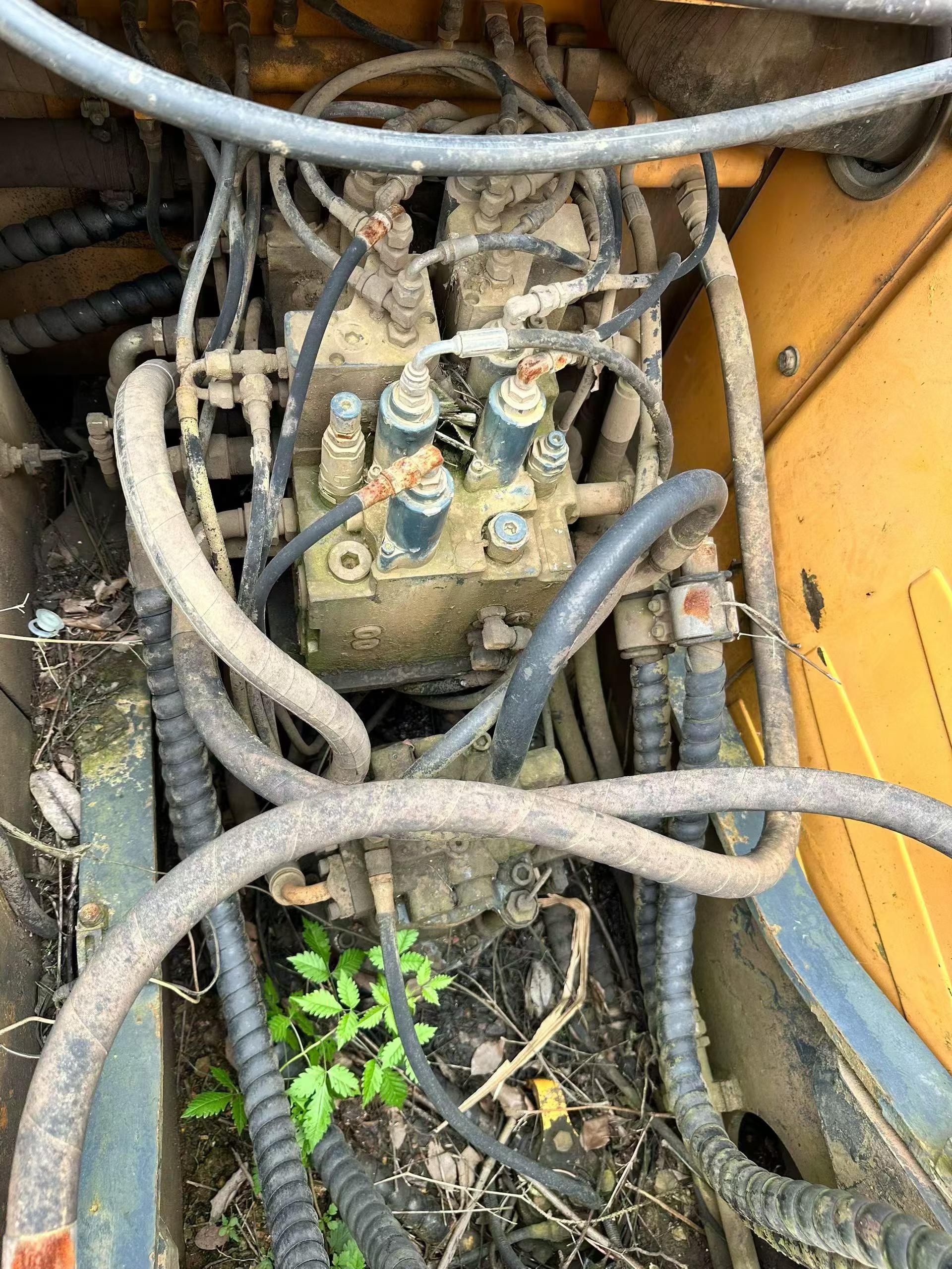 Buy Hyundai R150-7 Used Excavator / 5 Buy Hyundai R150-7 Used Excavator / 5