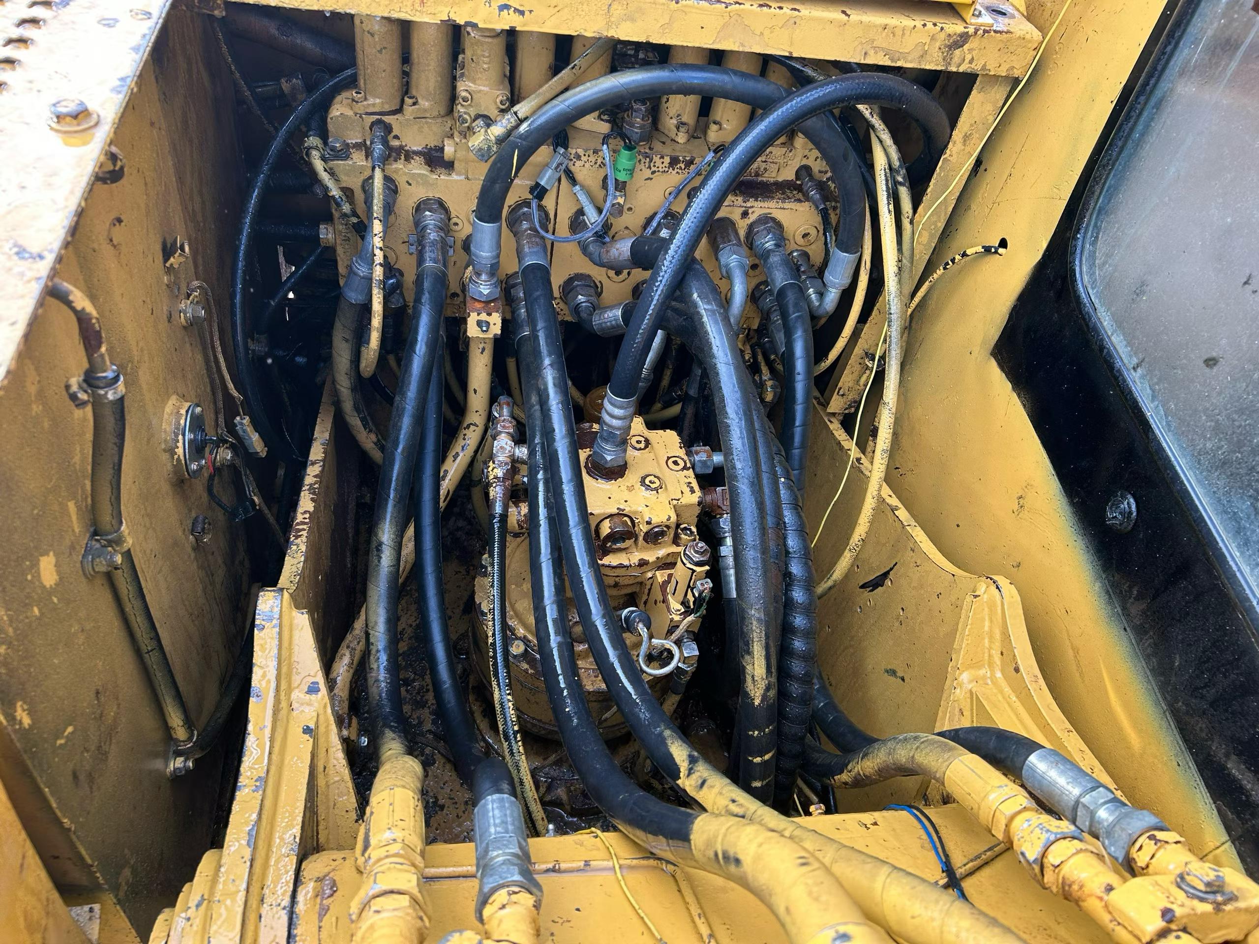 Buy Caterpillar 312B Used Excavator / 9 Buy Caterpillar 312B Used Excavator / 9
