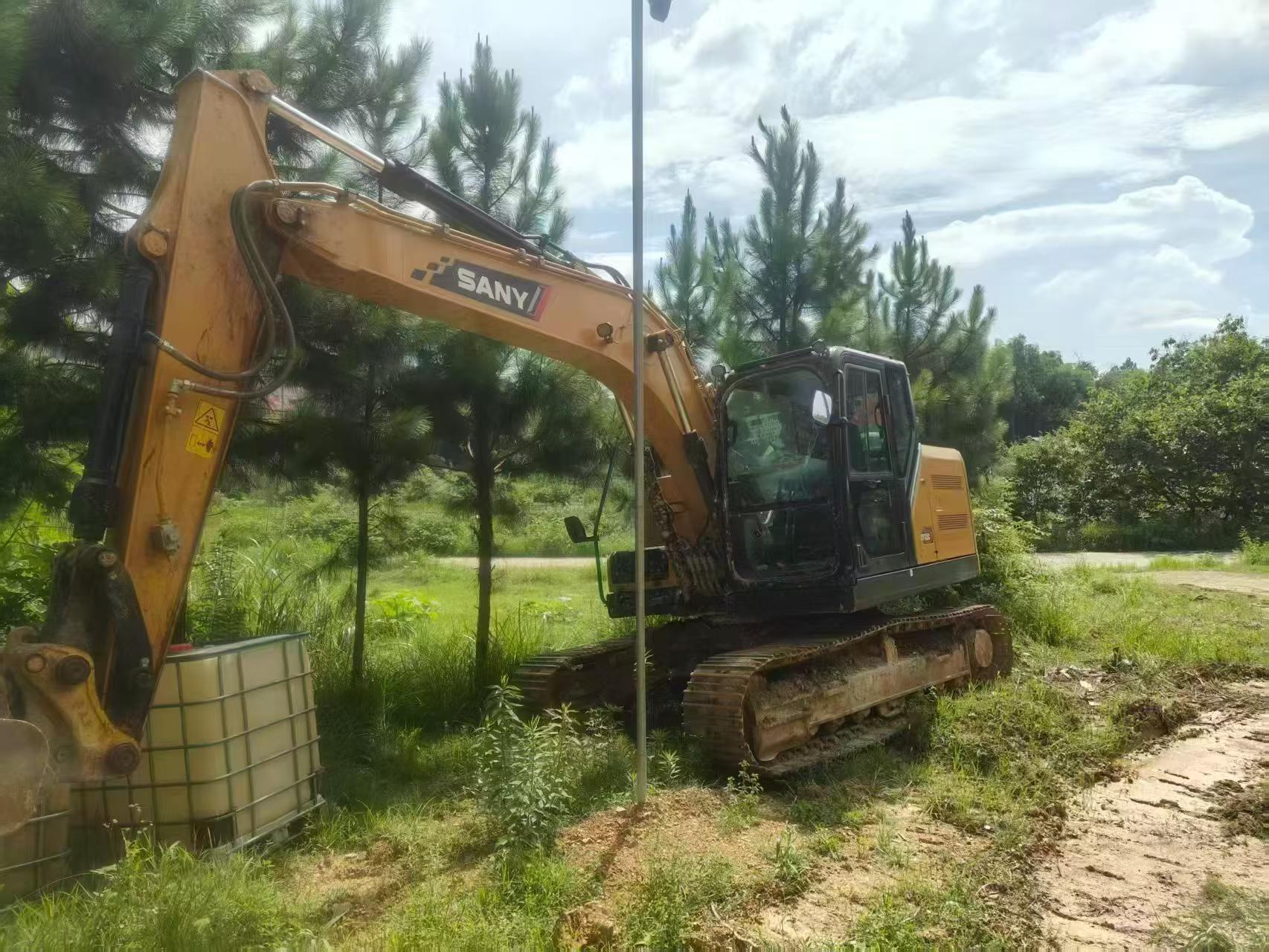 Buy Sany SY135 Used Excavator / 5 Buy Sany SY135 Used Excavator / 5