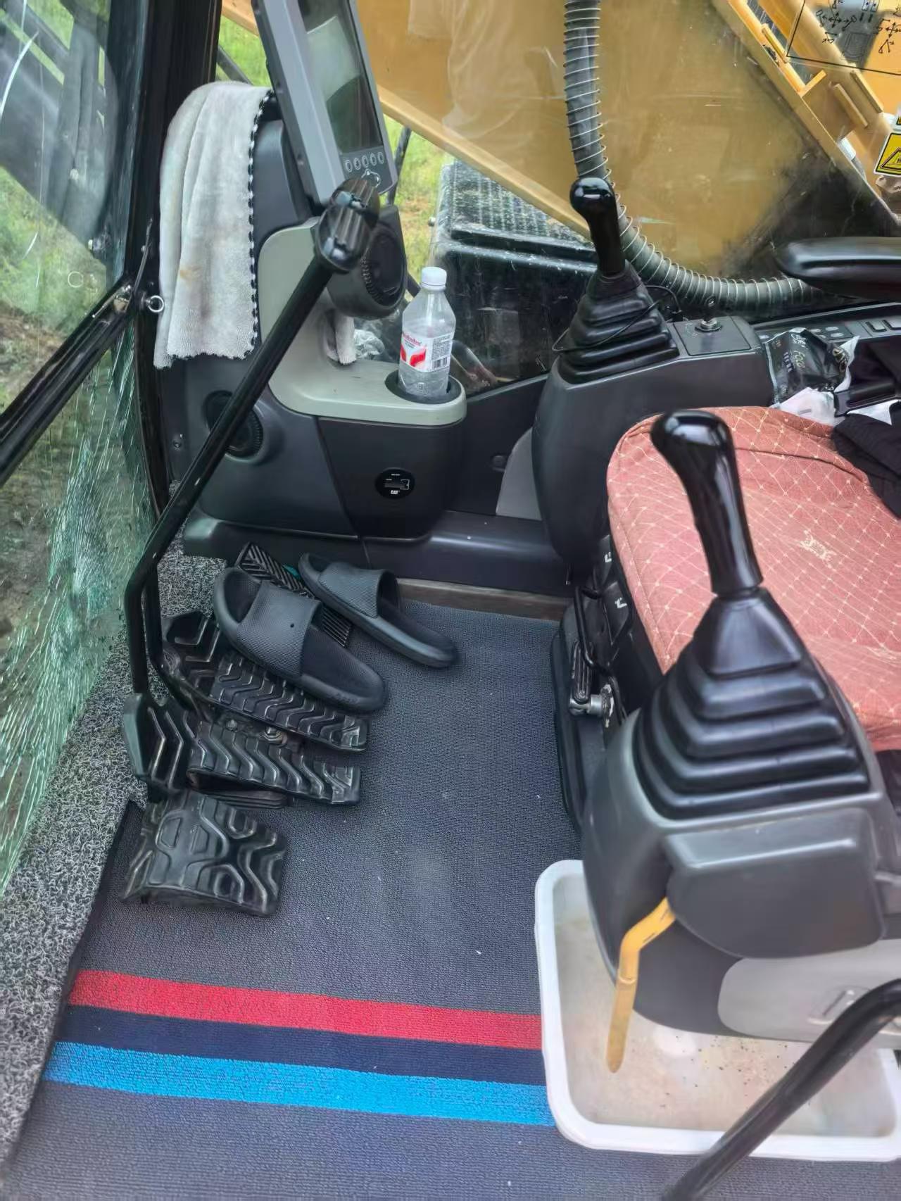 Buy Caterpillar 320D Used Excavator / 3 Buy Caterpillar 320D Used Excavator / 3