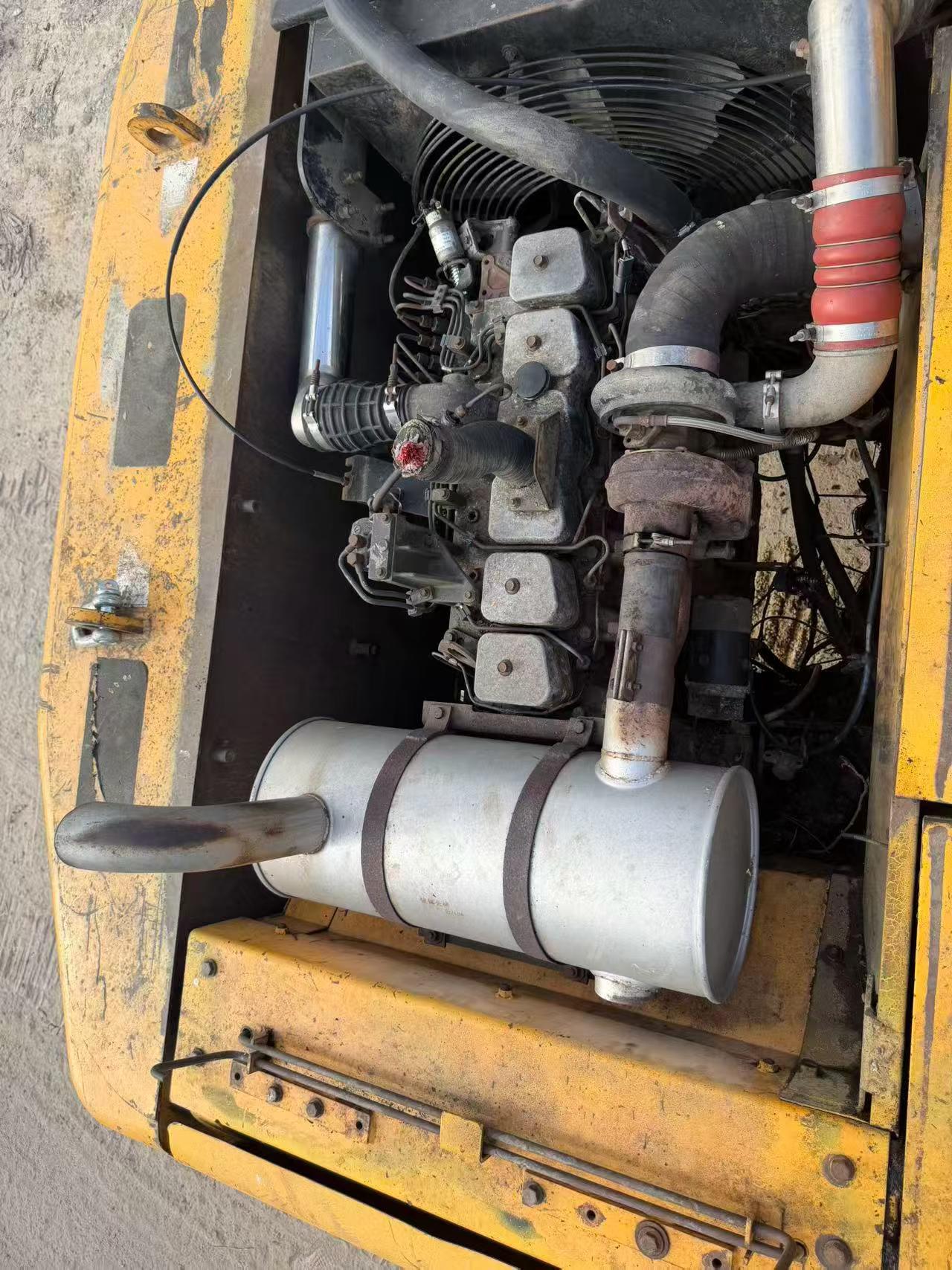 Buy Hyundai R225-7 Used Excavator / 6 Buy Hyundai R225-7 Used Excavator / 6