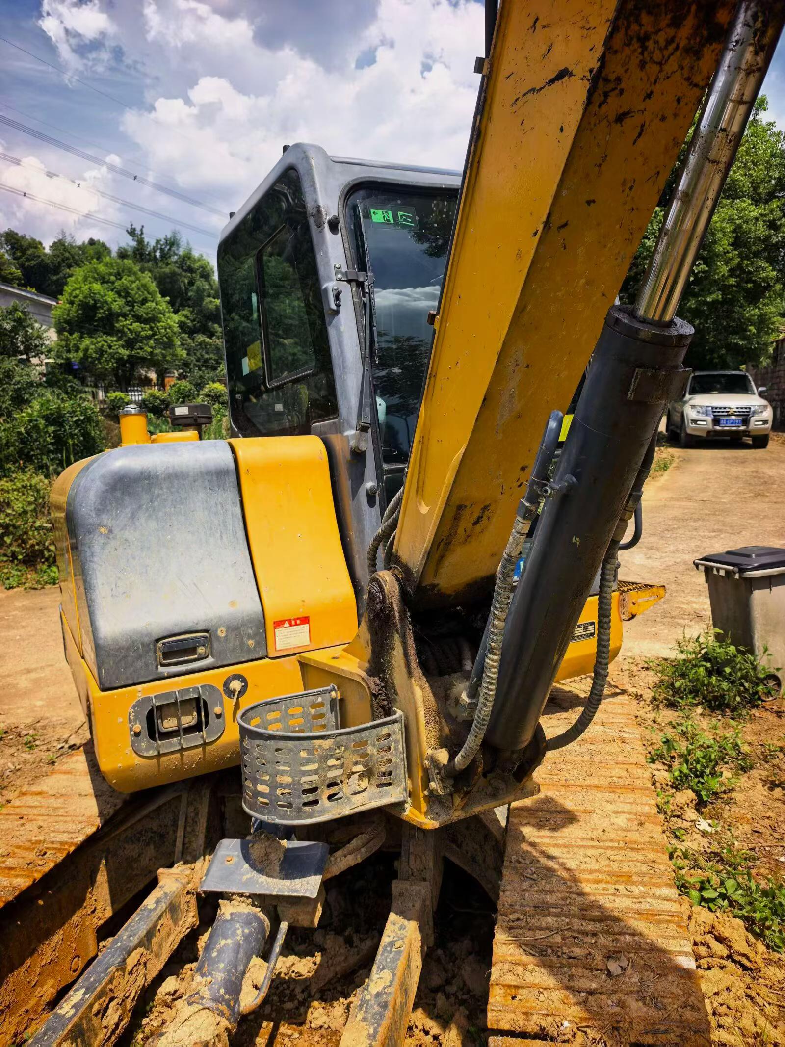 Buy XCMG XE60 Used Excavator / 3 Buy XCMG XE60 Used Excavator / 3