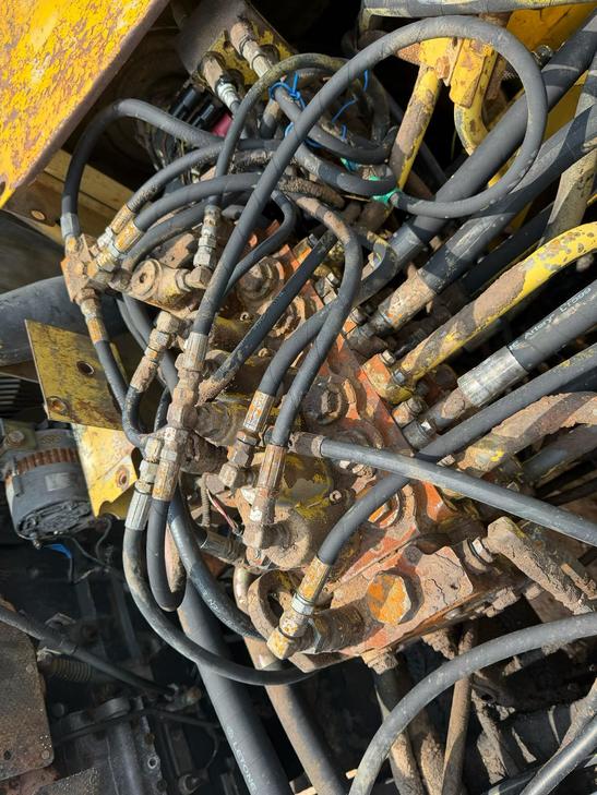 Buy Komatsu PC200 Used Excavator / 1