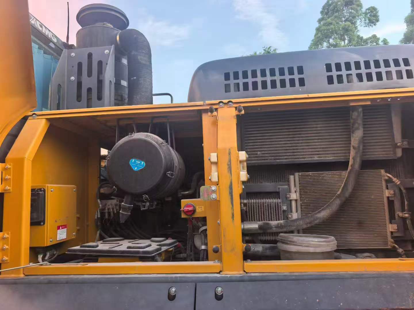 Compre Excavadora XCMG XE400T Usada / 2