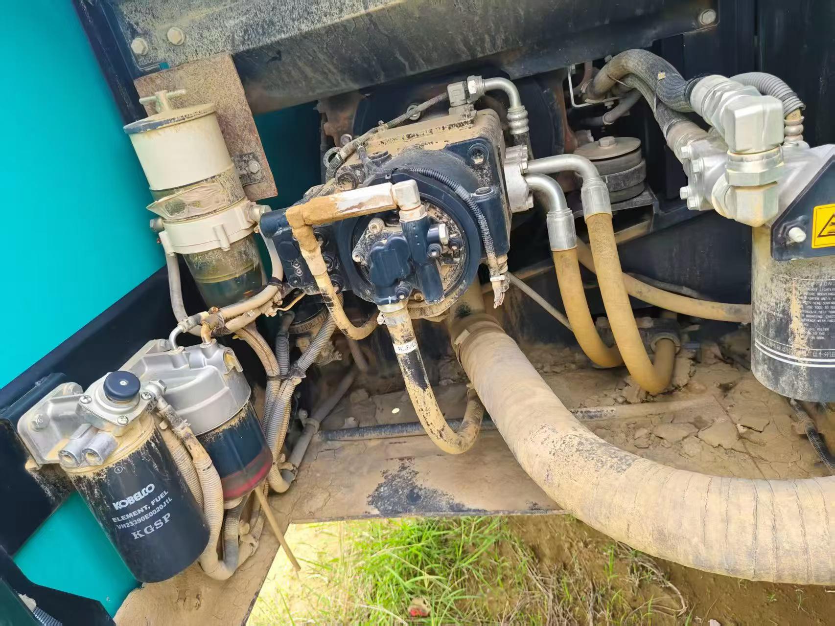 Buy Kobelco SK260LC-8 Used Excavator