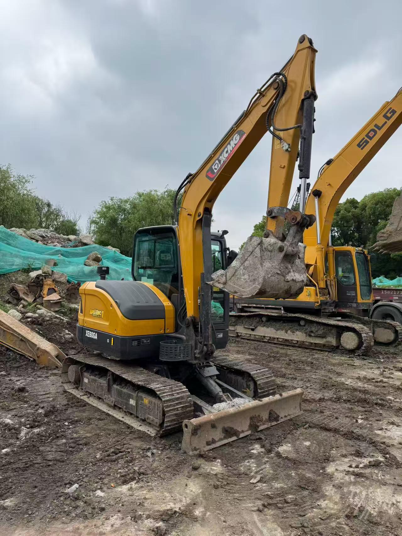 Buy XCMG XE60 Used Excavator