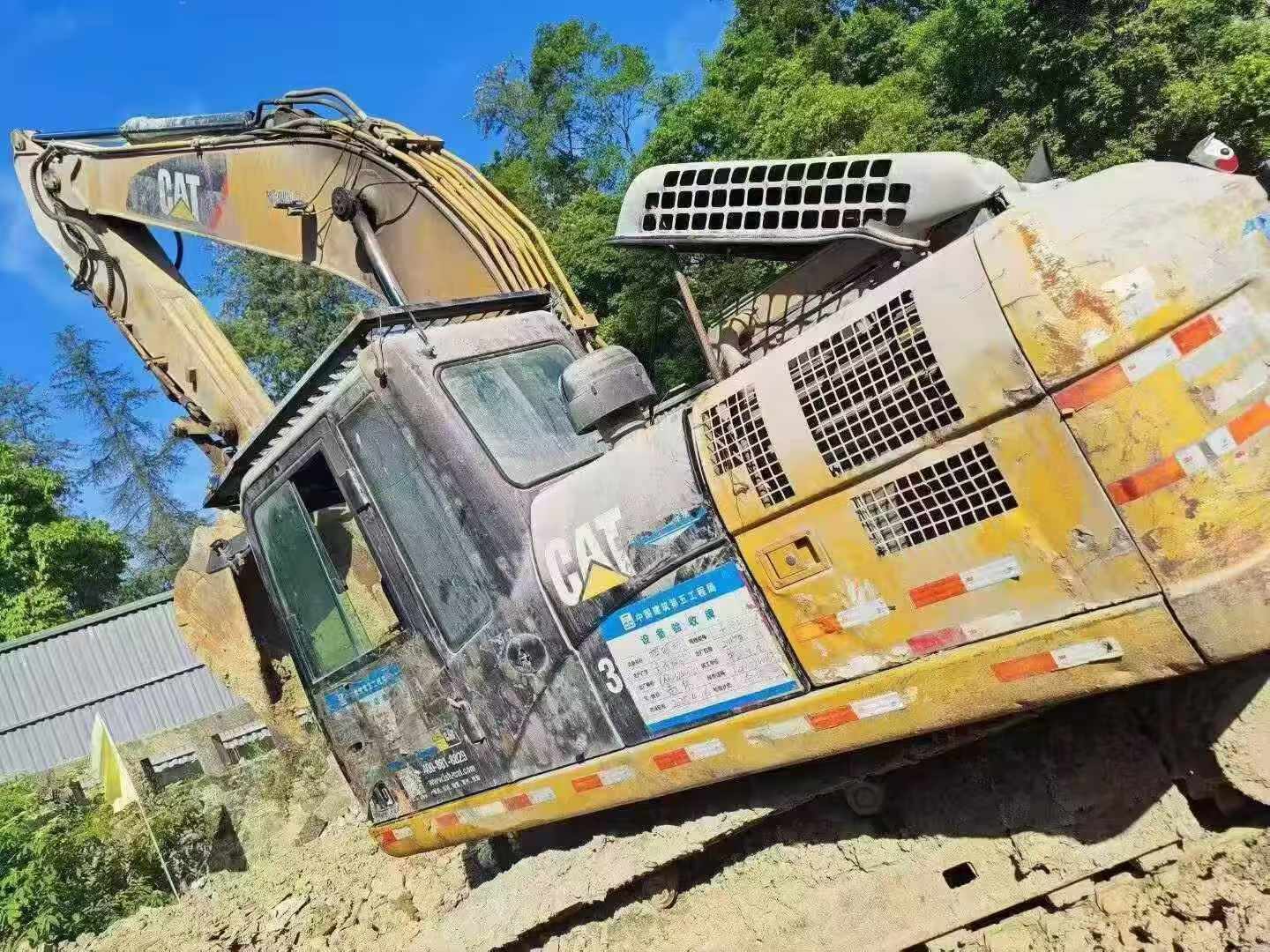 Buy Caterpillar 320D Used Excavator / 1