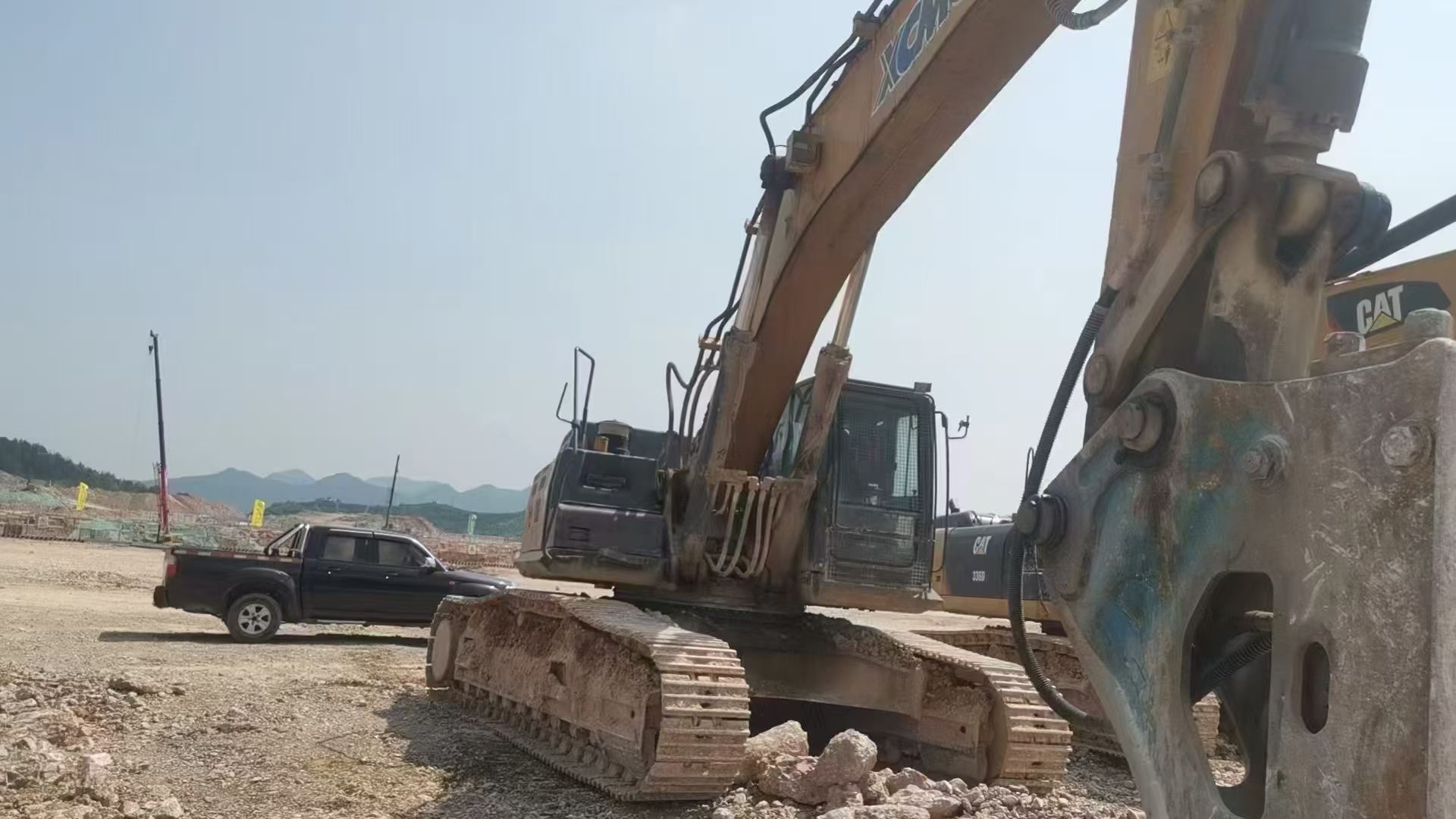 Buy XCMG XE470 Used Excavator / 1