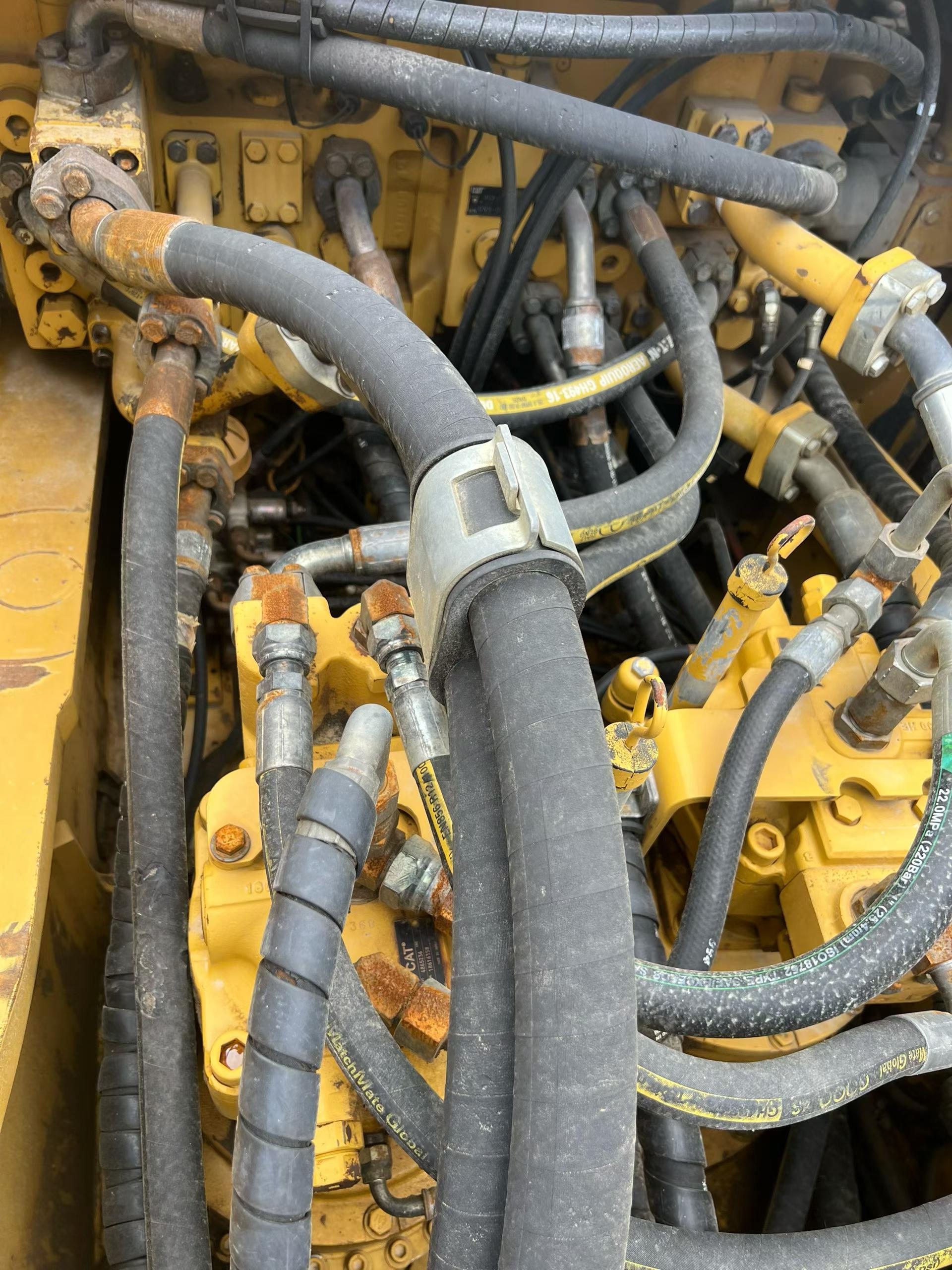 Buy Caterpillar 349E Used Excavator / 8