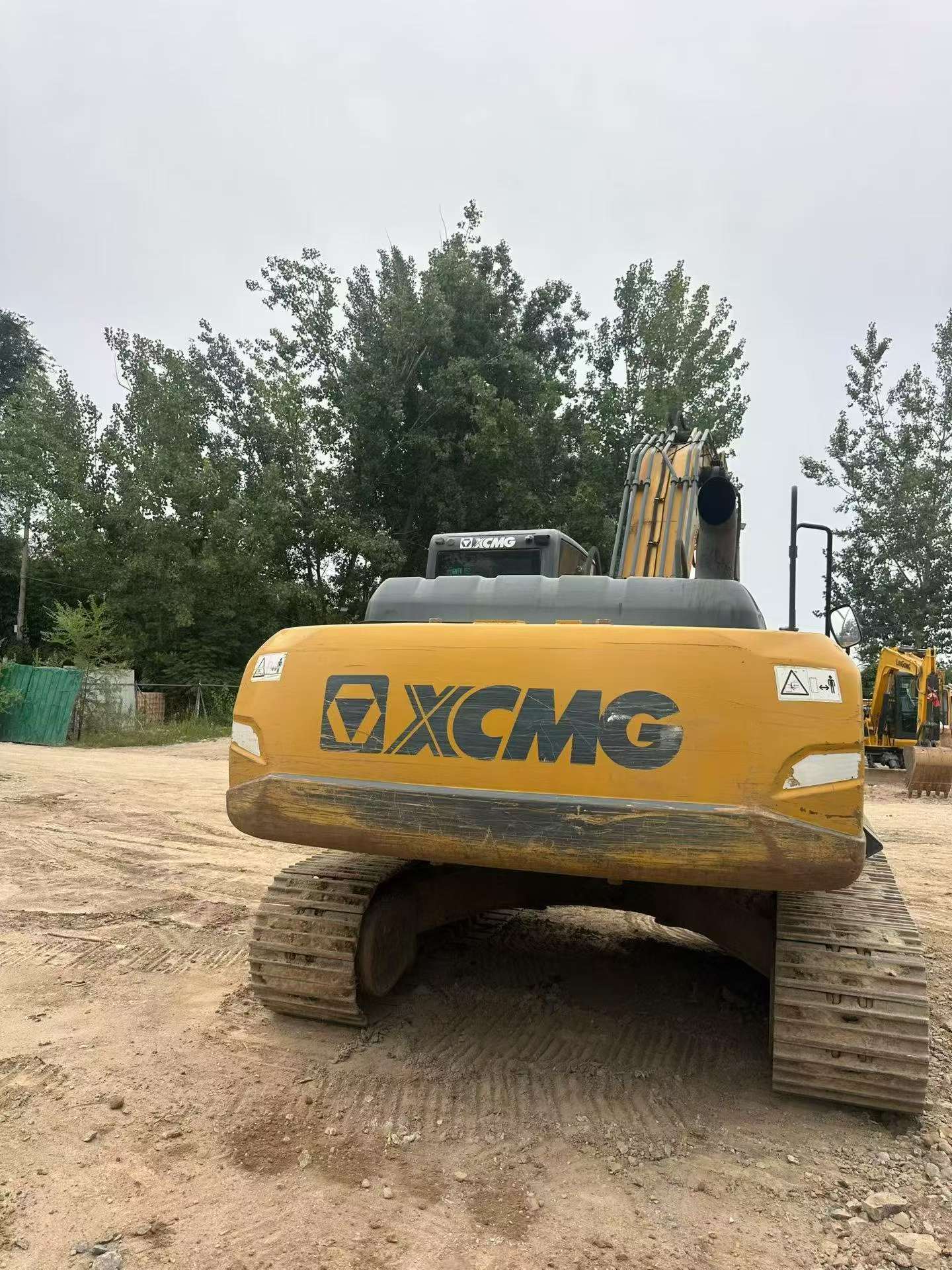 Buy XCMG XE245D Used Excavator / 2 Buy XCMG XE245D Used Excavator / 2