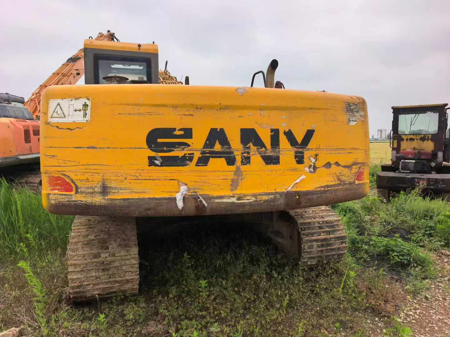 Buy Sany SY215C Used Excavator / 2 Buy Sany SY215C Used Excavator / 2