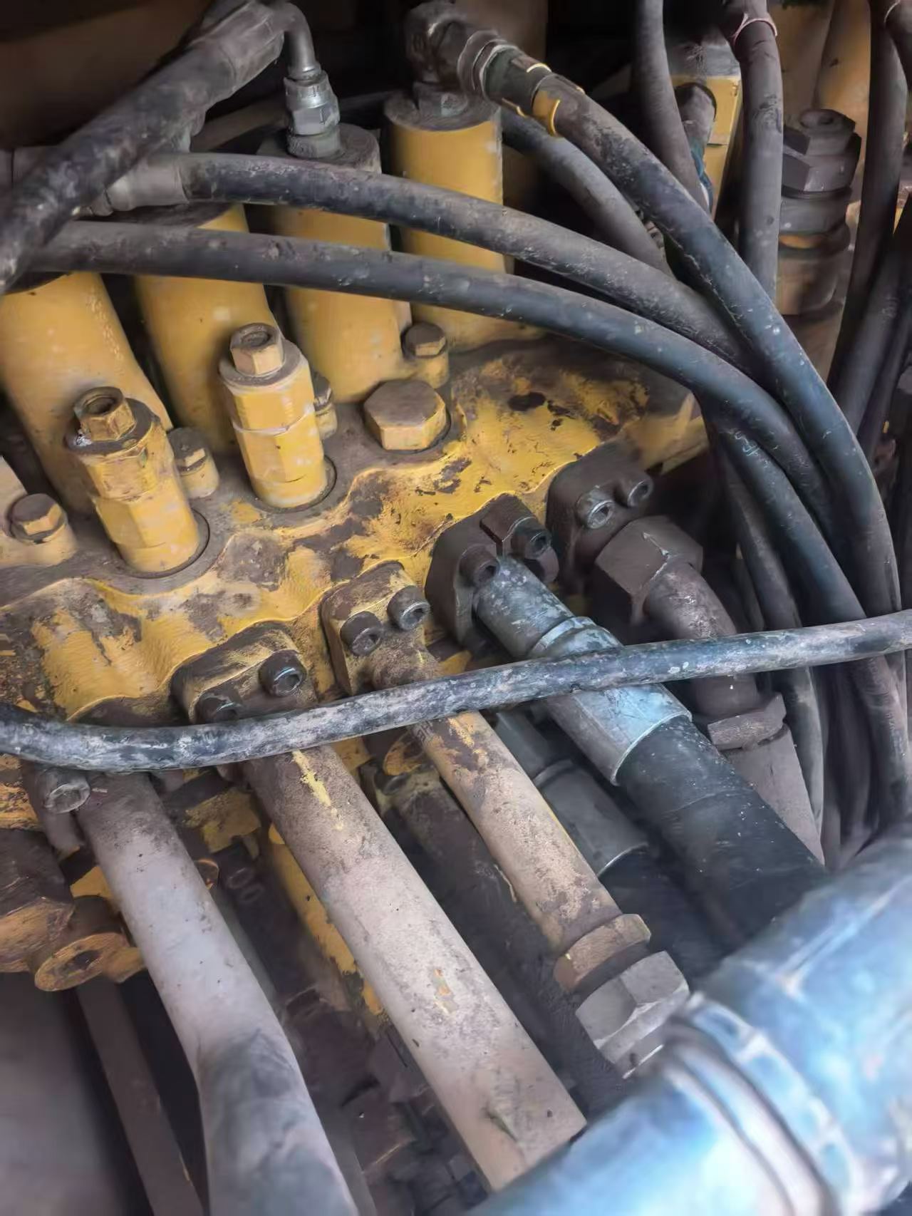 Buy Caterpillar 320D Used Excavator / 5 Buy Caterpillar 320D Used Excavator / 5