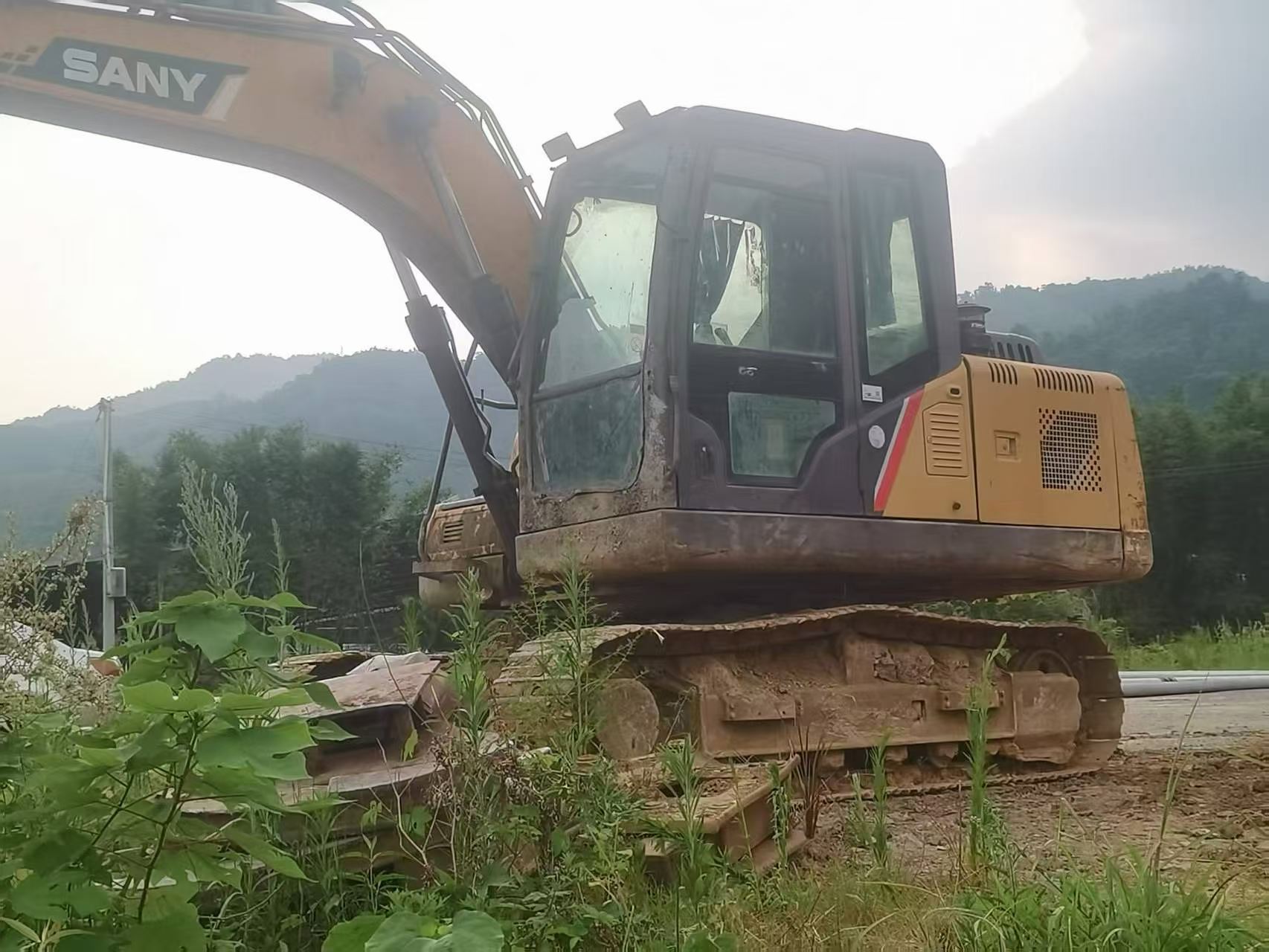 Buy Sany SY135 Used Excavator / 1