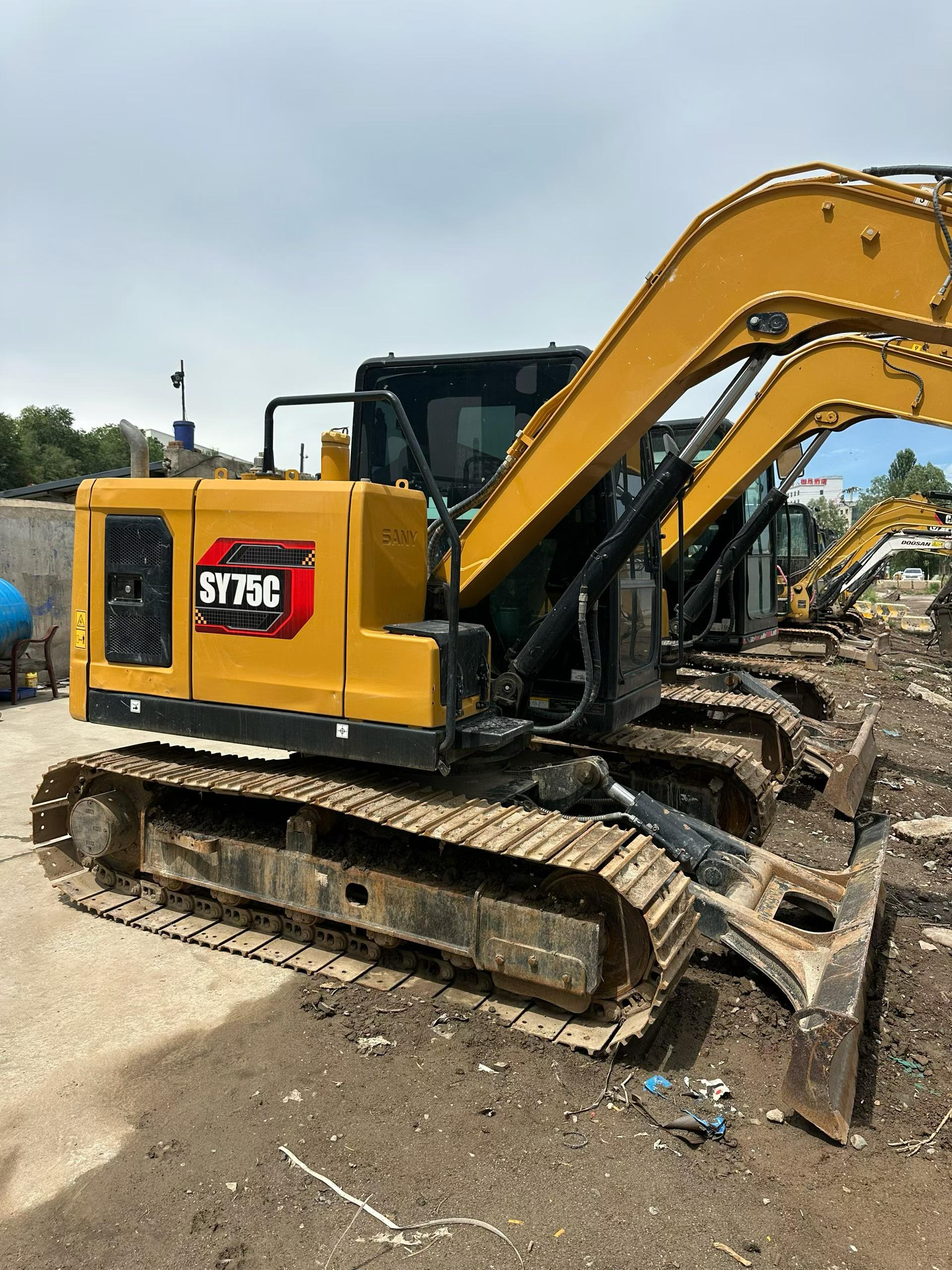 Buy Sany SY75 Used Excavator / 2 Buy Sany SY75 Used Excavator / 2