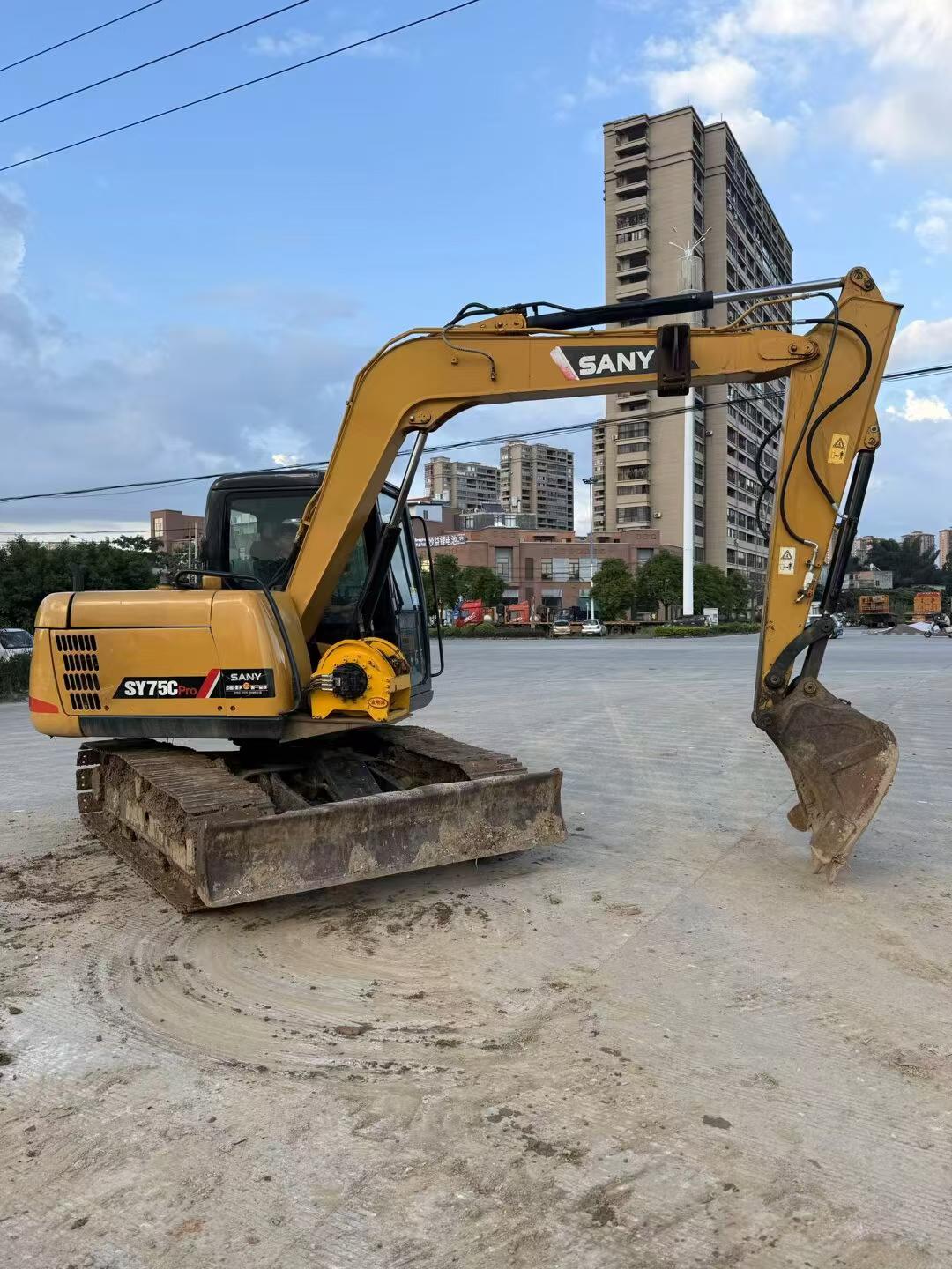 Buy Sany SY75 Used Excavator / 3 Buy Sany SY75 Used Excavator / 3
