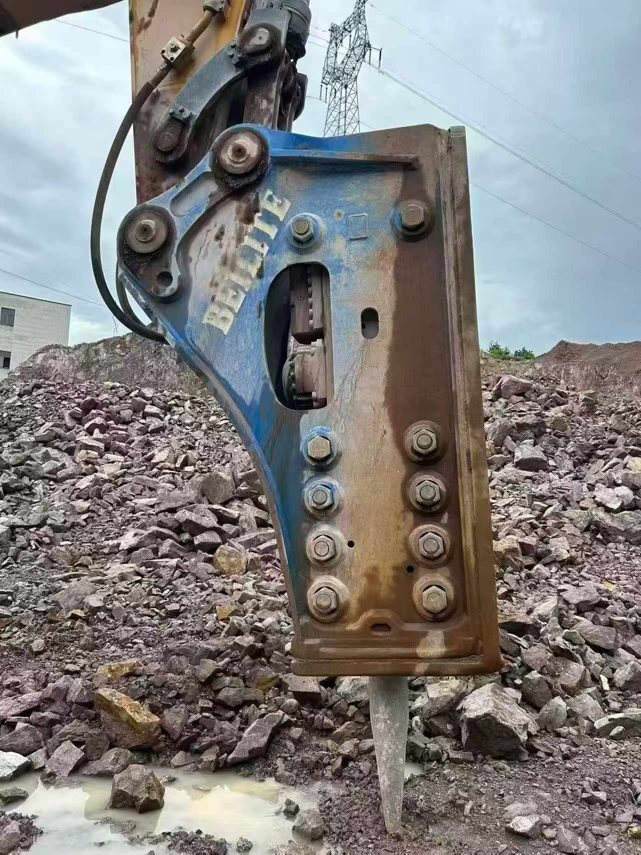 Buy Sany SY750H Used Excavator / 3 Buy Sany SY750H Used Excavator / 3