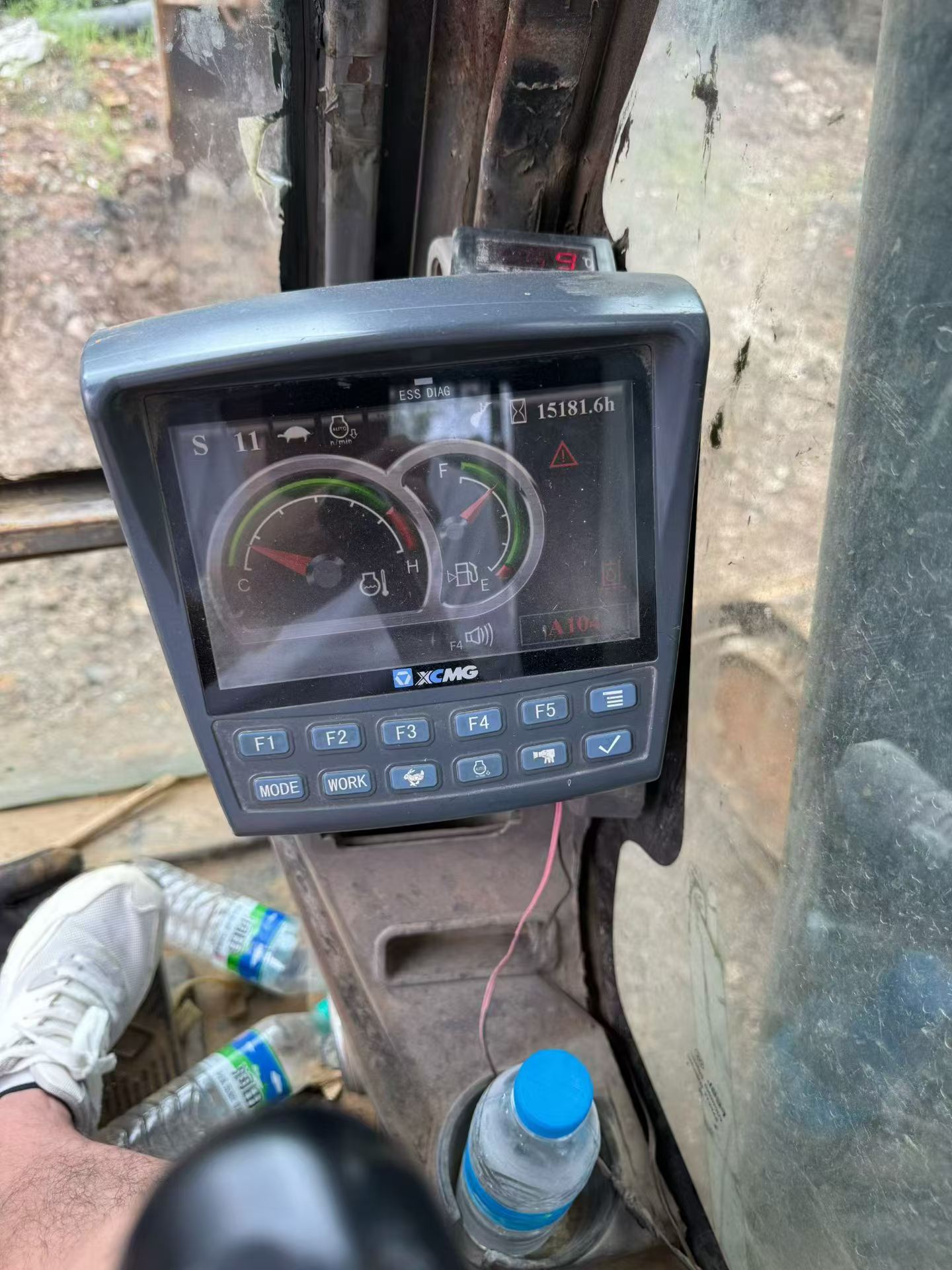 Buy XCMG XE215 Used Excavator / 5 Buy XCMG XE215 Used Excavator / 5