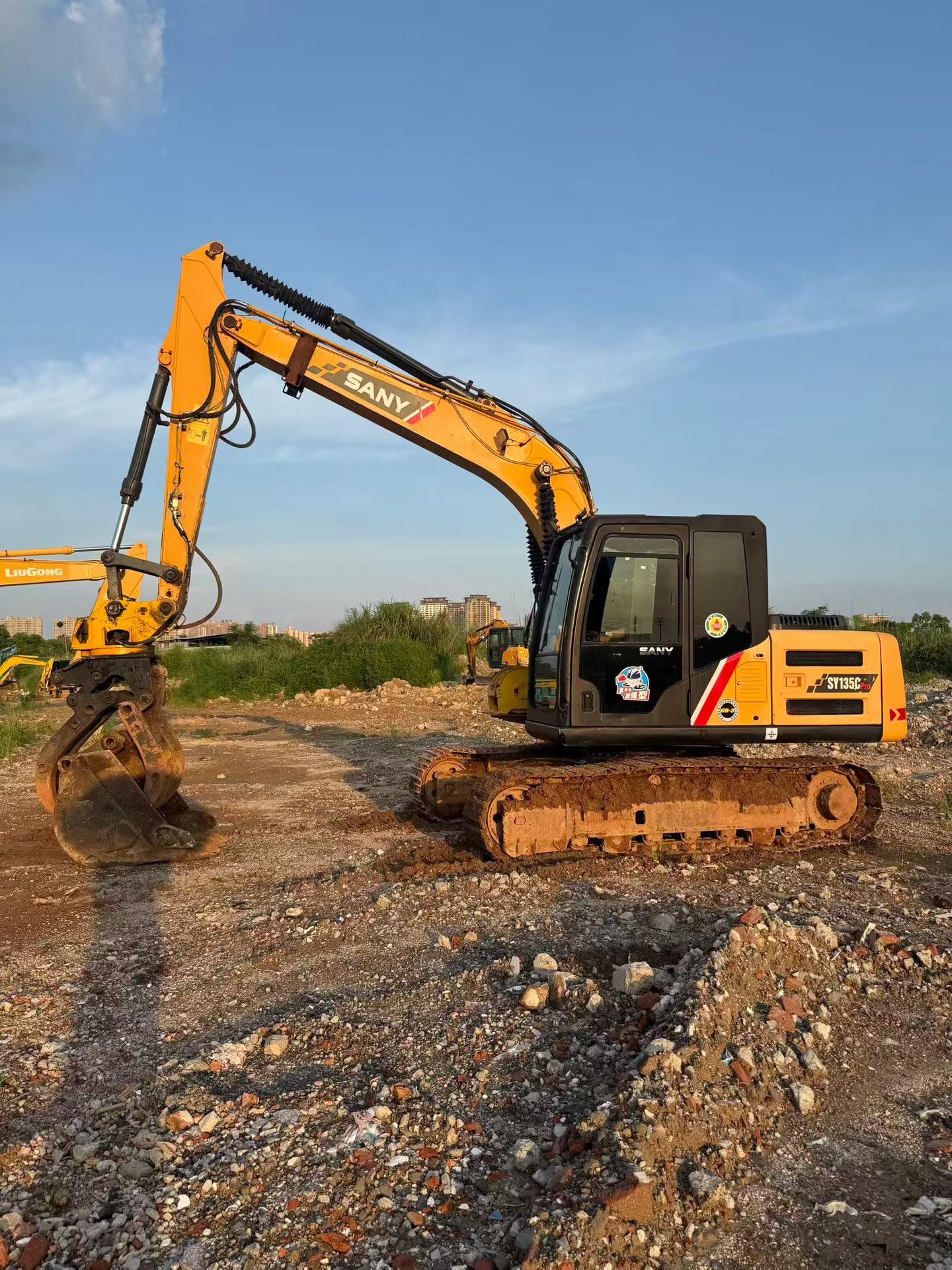 Buy Sany SY135 Used Excavator / 1