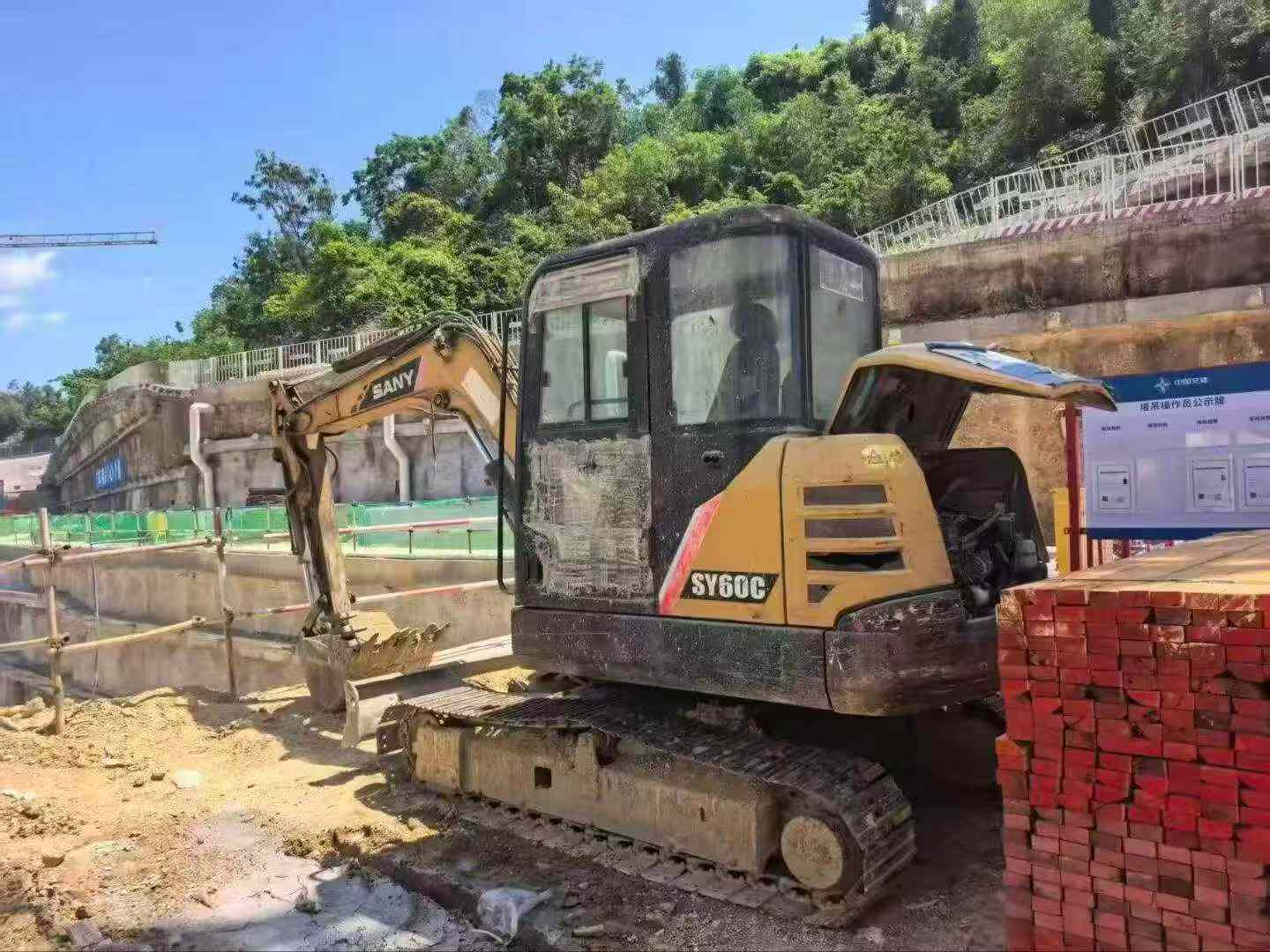 Buy Sany SY60 Used Excavator / 3 Buy Sany SY60 Used Excavator / 3