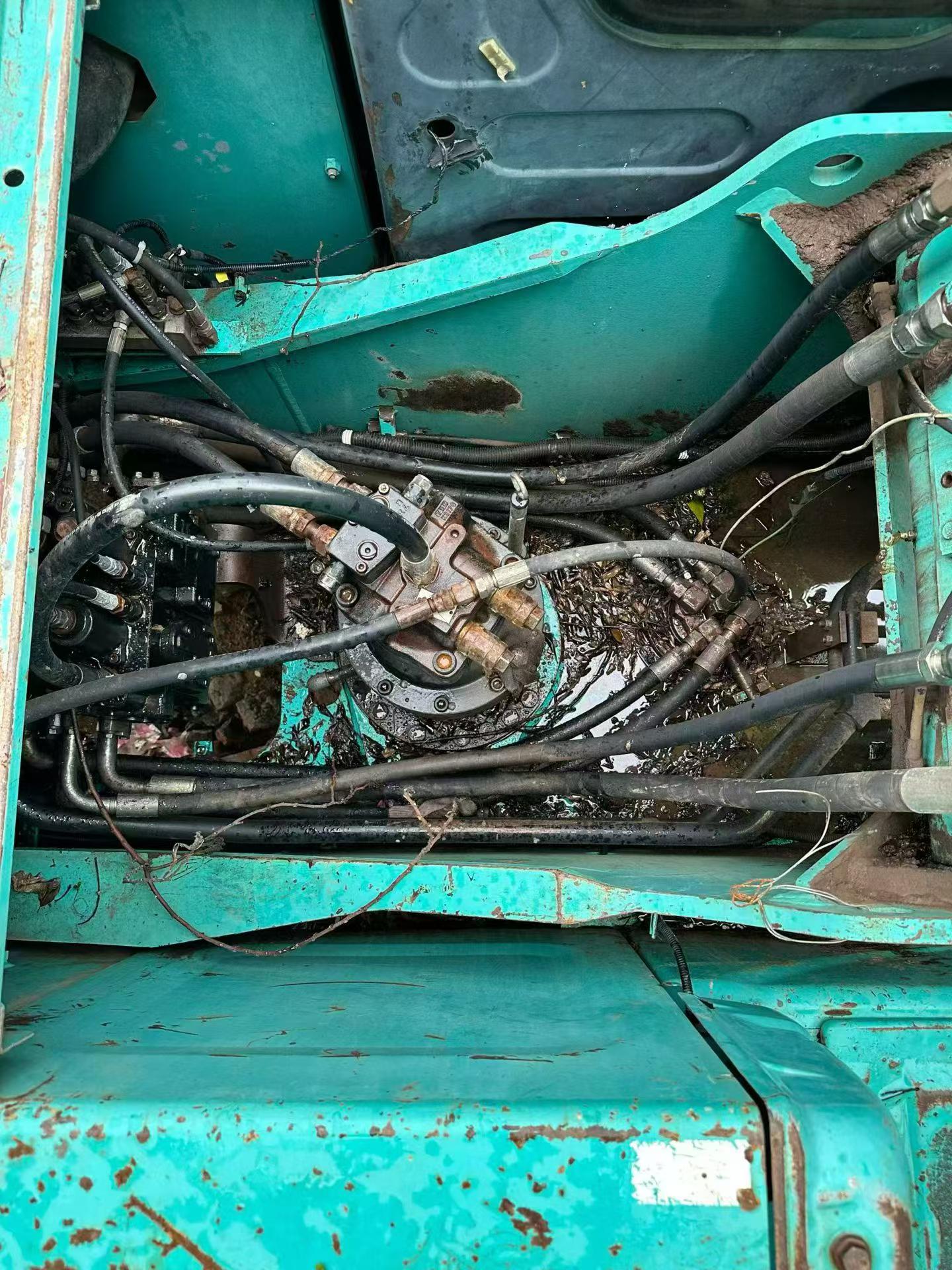 Buy Kobelco SK200-8 Used Excavator / 6