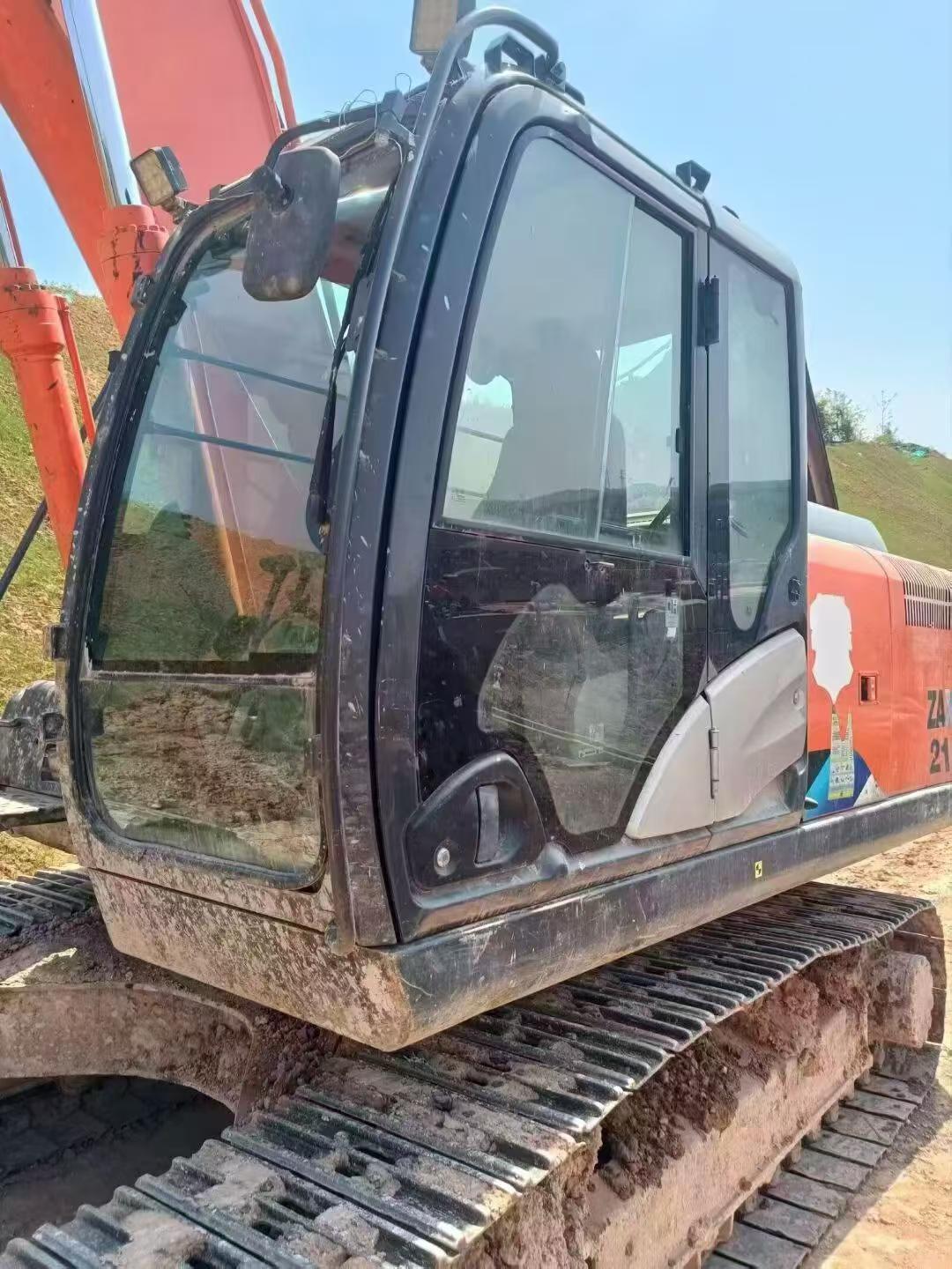 Buy Hitachi ZH200-5A Used Excavator / 5 Buy Hitachi ZH200-5A Used Excavator / 5