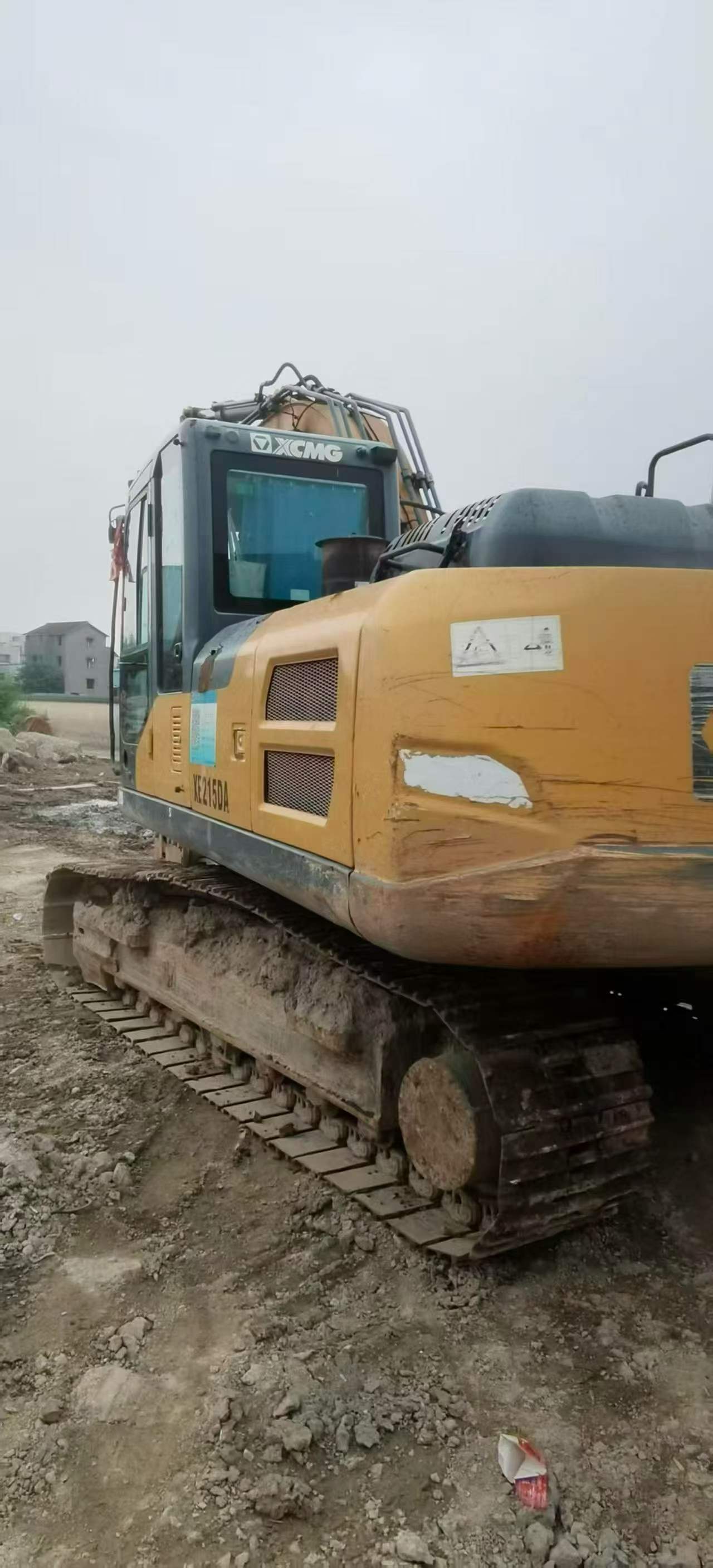Buy XCMG XE205DA Used Excavator / 3 Buy XCMG XE205DA Used Excavator / 3