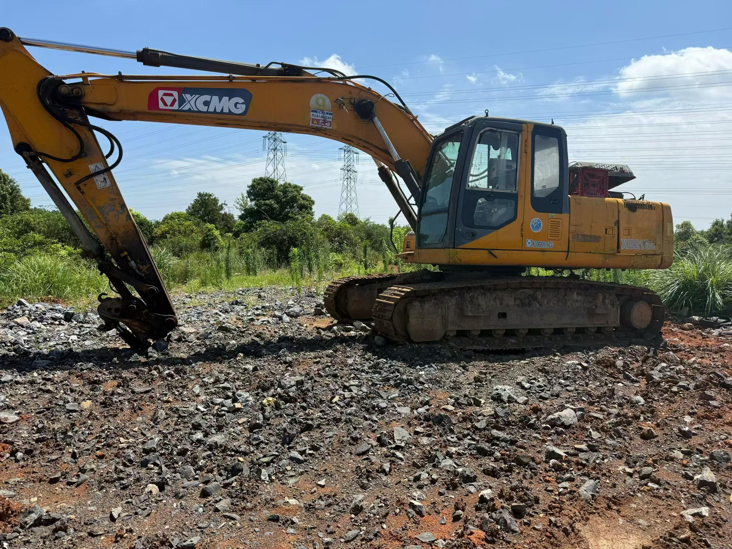 Buy XCMG XE245D Used Excavator / 2