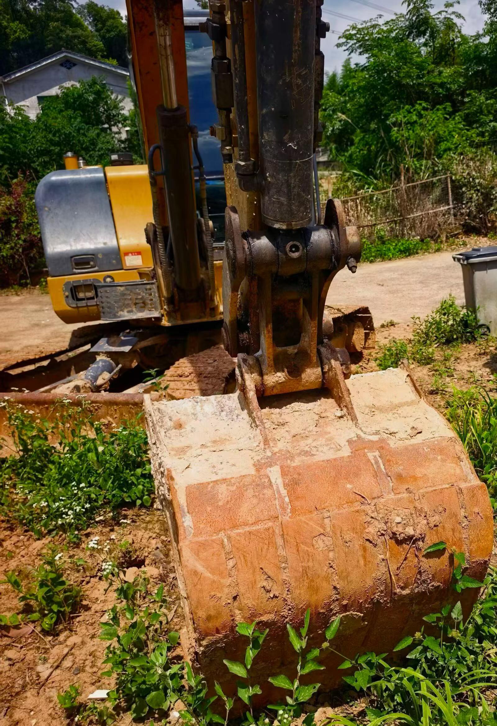 Buy XCMG XE60 Used Excavator / 4 Buy XCMG XE60 Used Excavator / 4