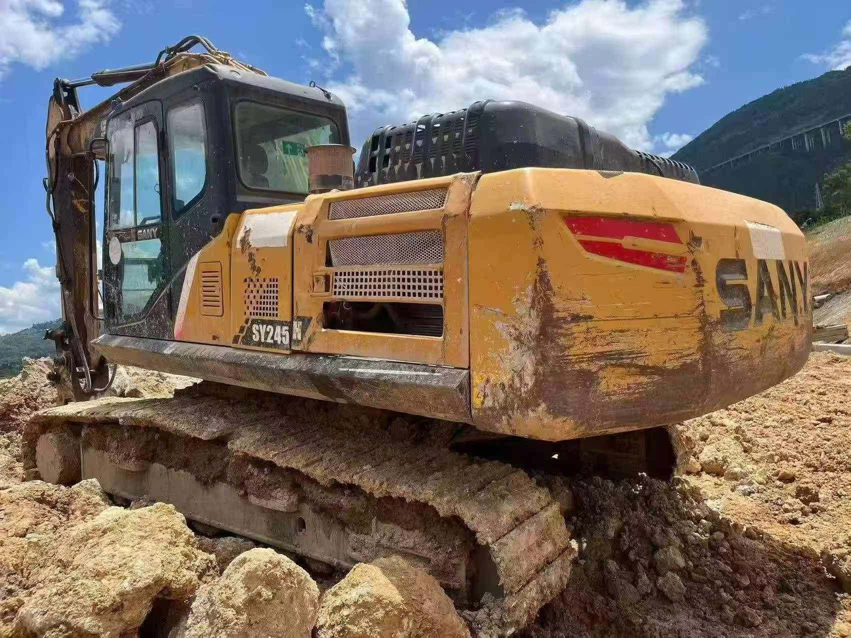 Buy Sany SY245H Used Excavator / 1
