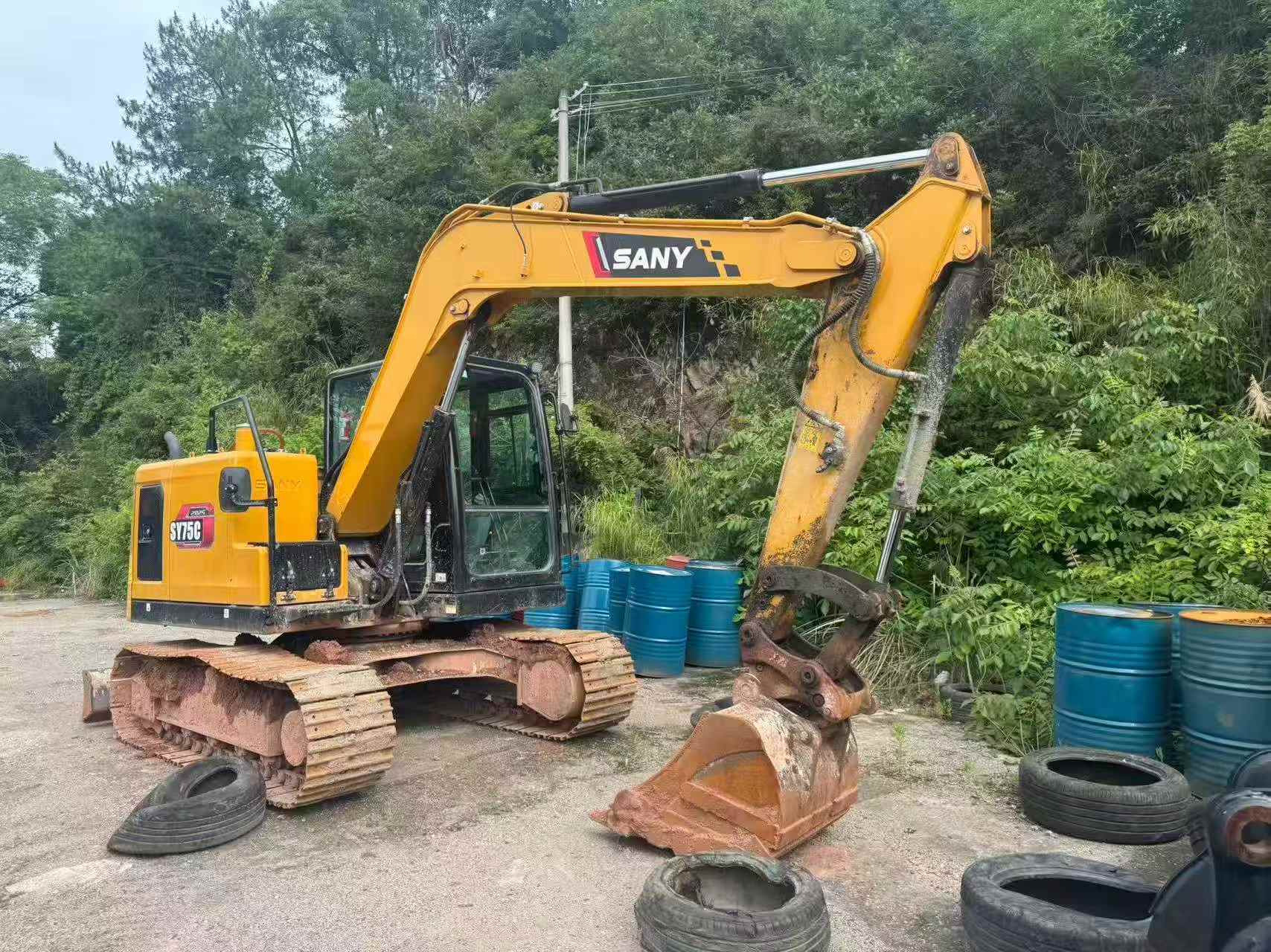 Buy Sany SY70C Used Excavator / 1